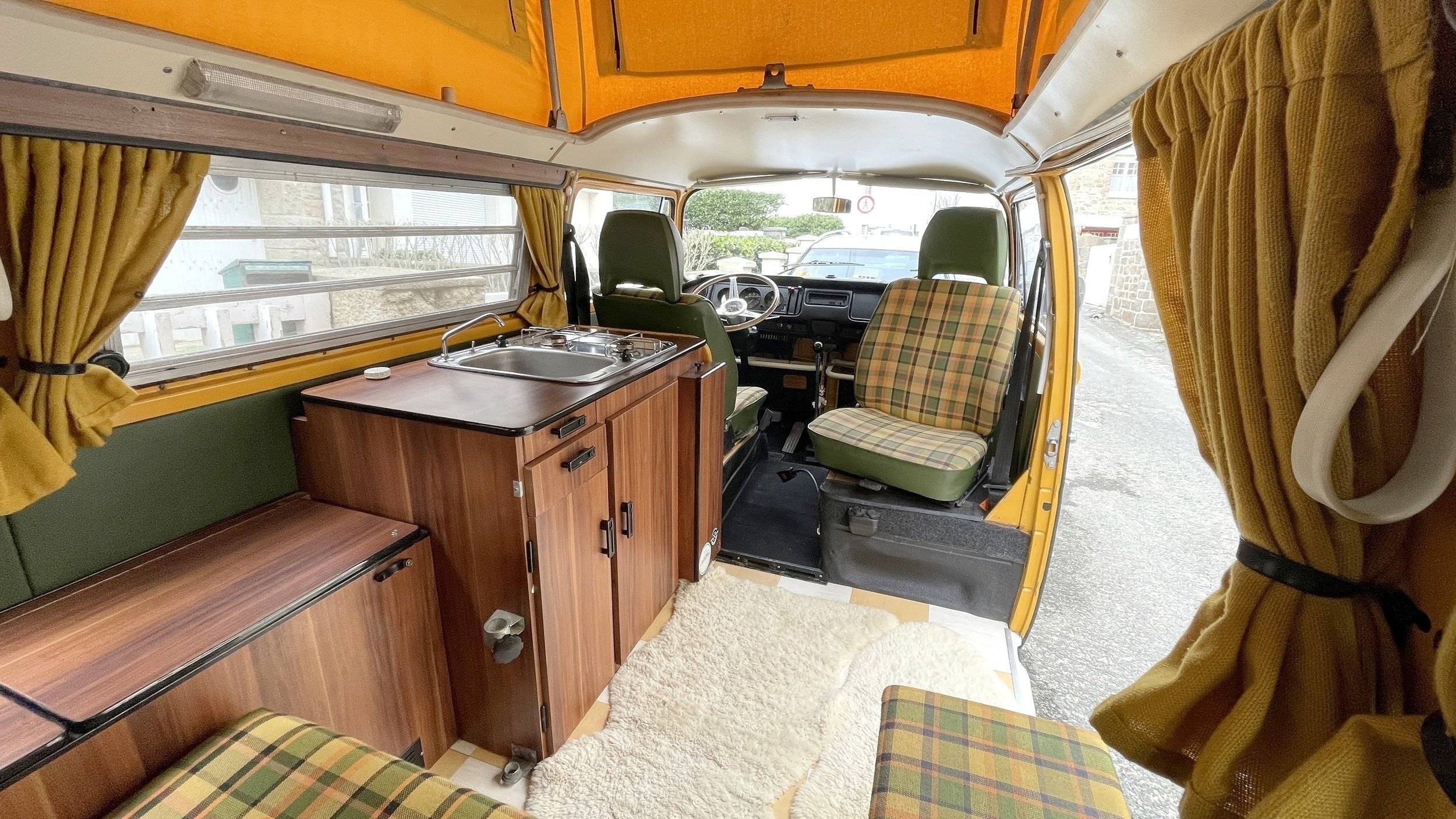 Coin cuisine Volkswagen T2B - Yescapa