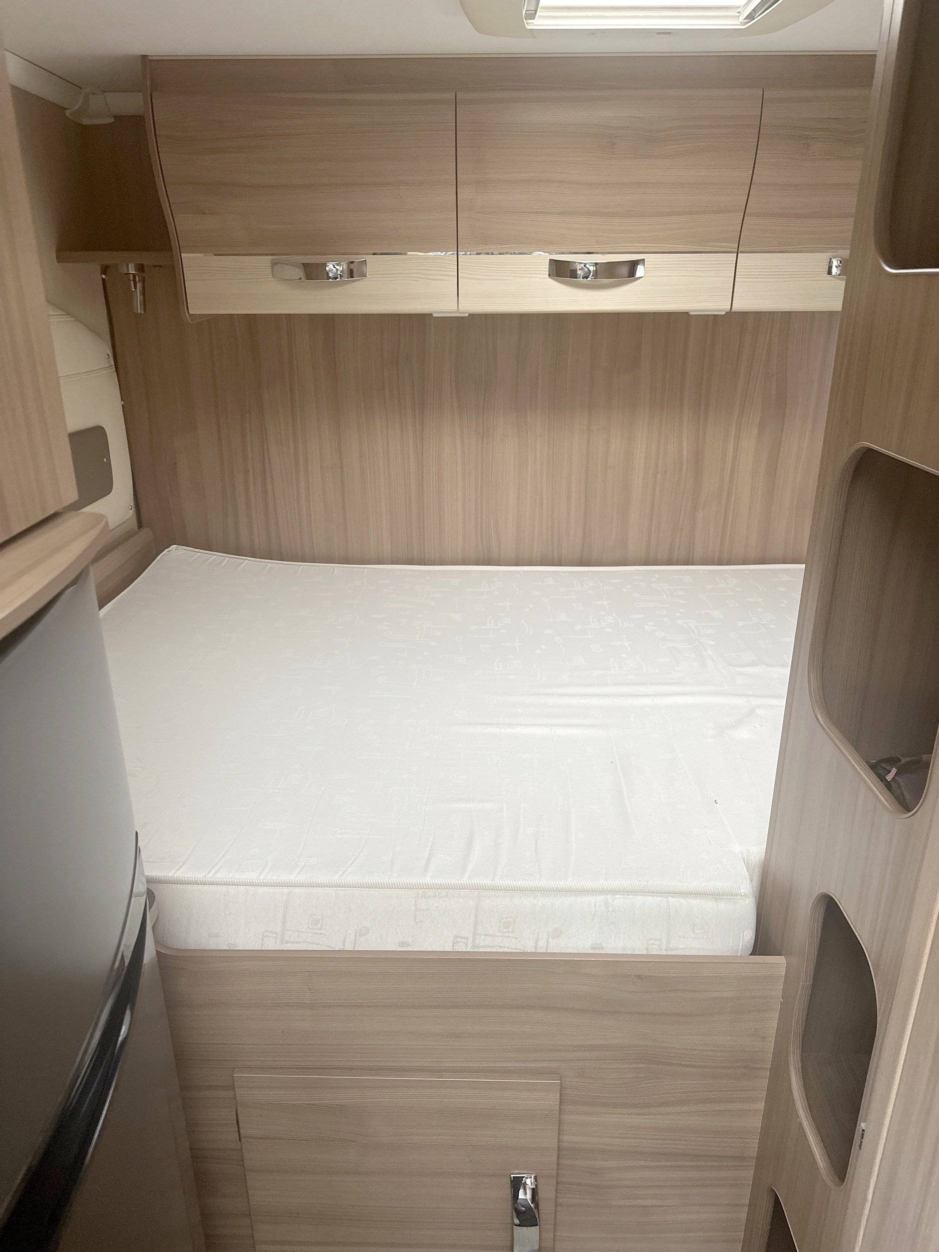 Couchages Fiat Ducato 2,2 l Multijet 130 ch. - Yescapa