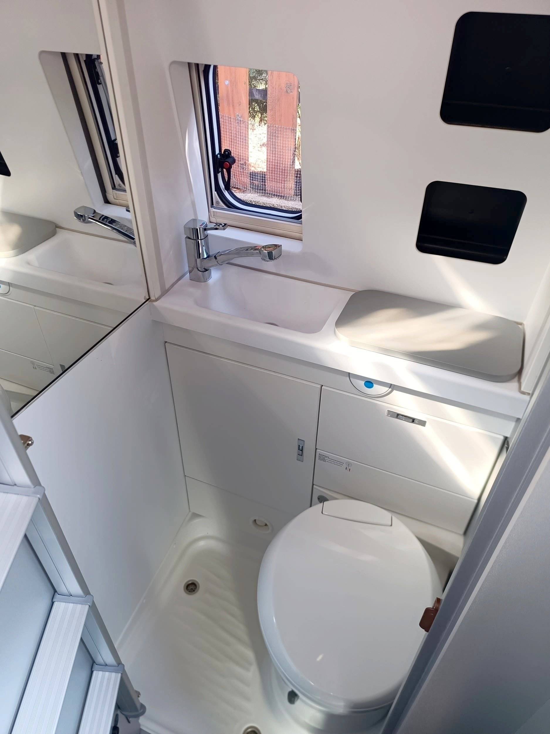 Weinsberg 630 MEG CARATOUR