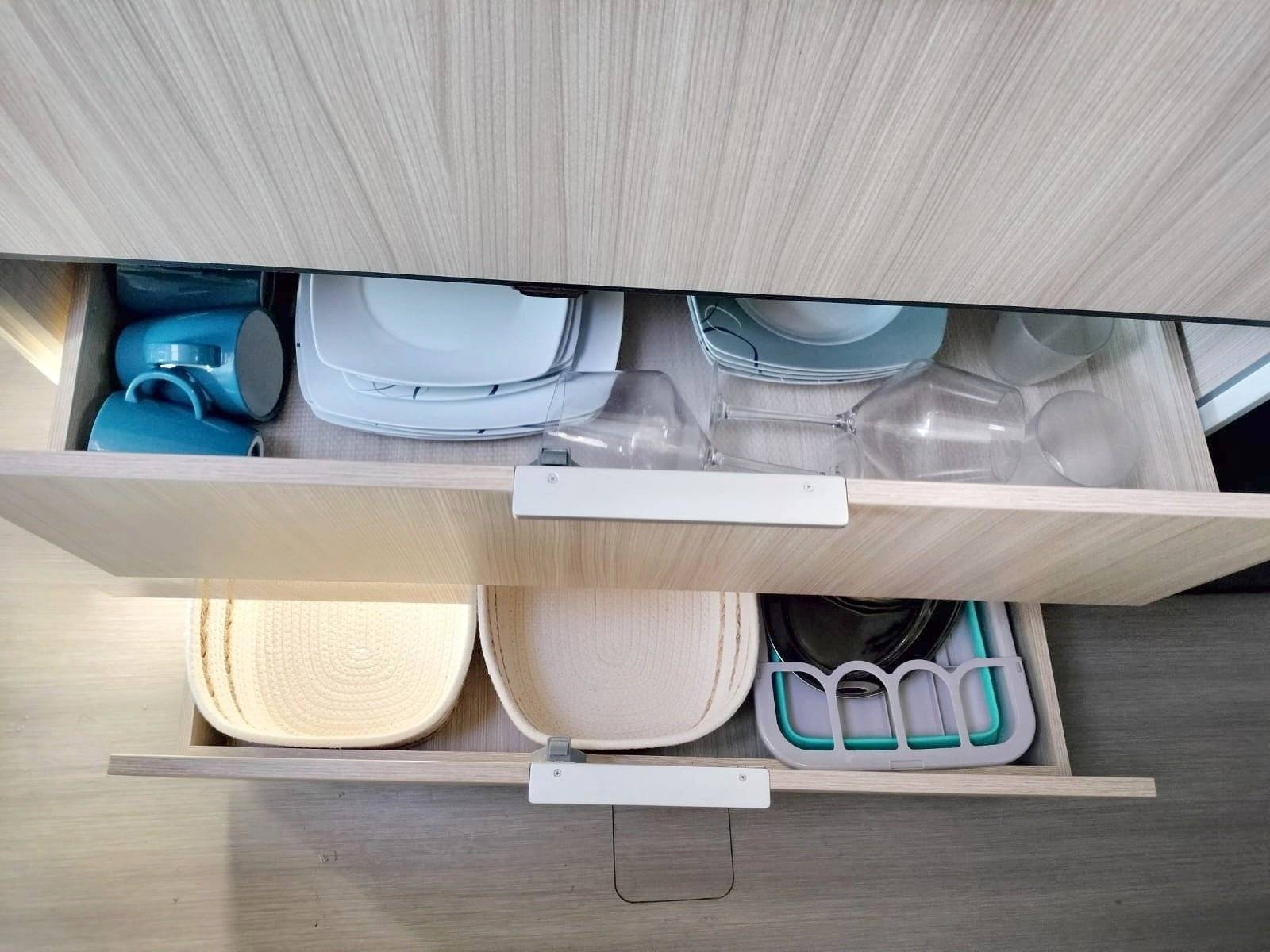 Adria Twin Axess 600 Spt family