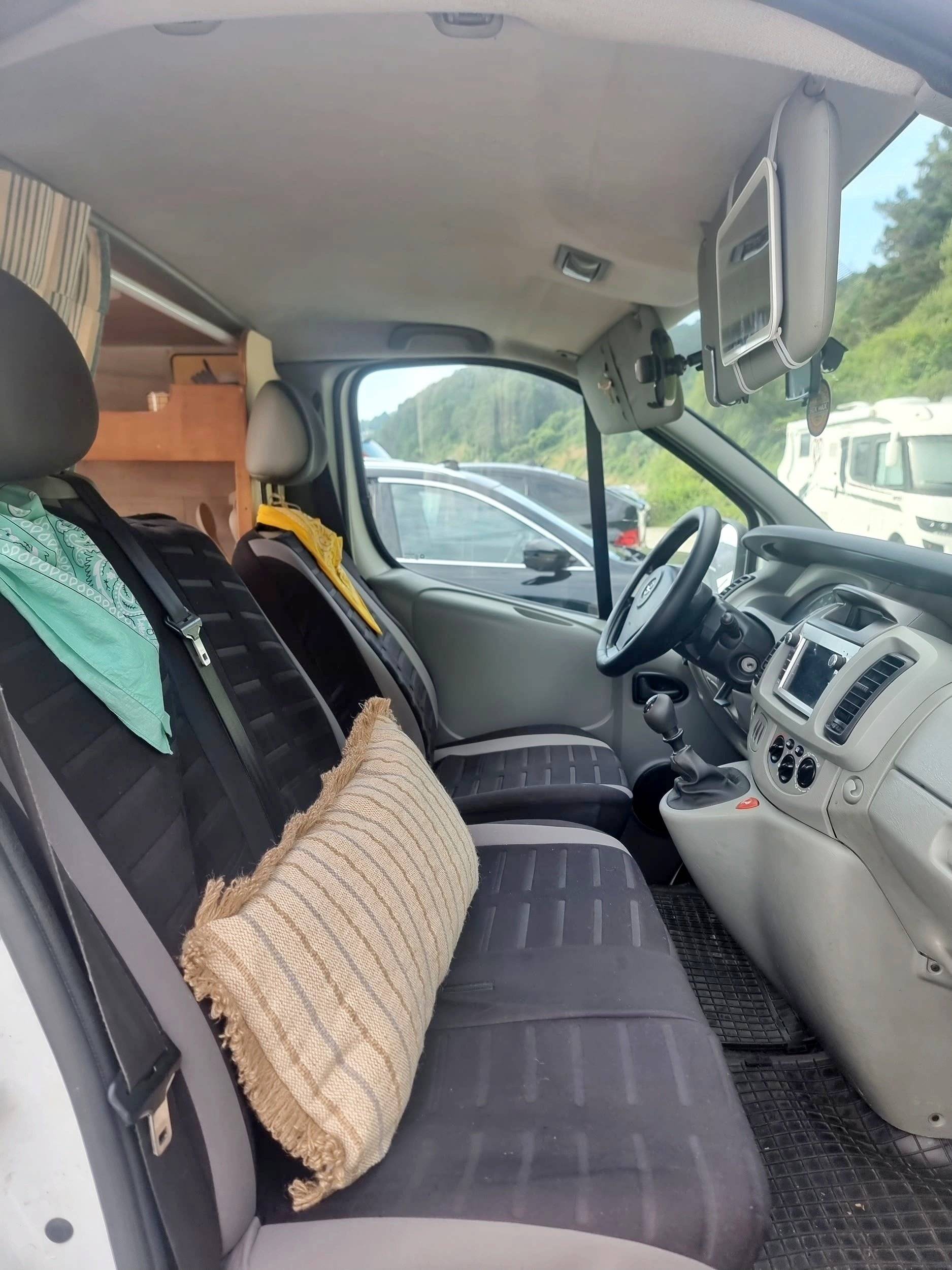 Renault Vivaro 2,5L 147 CV