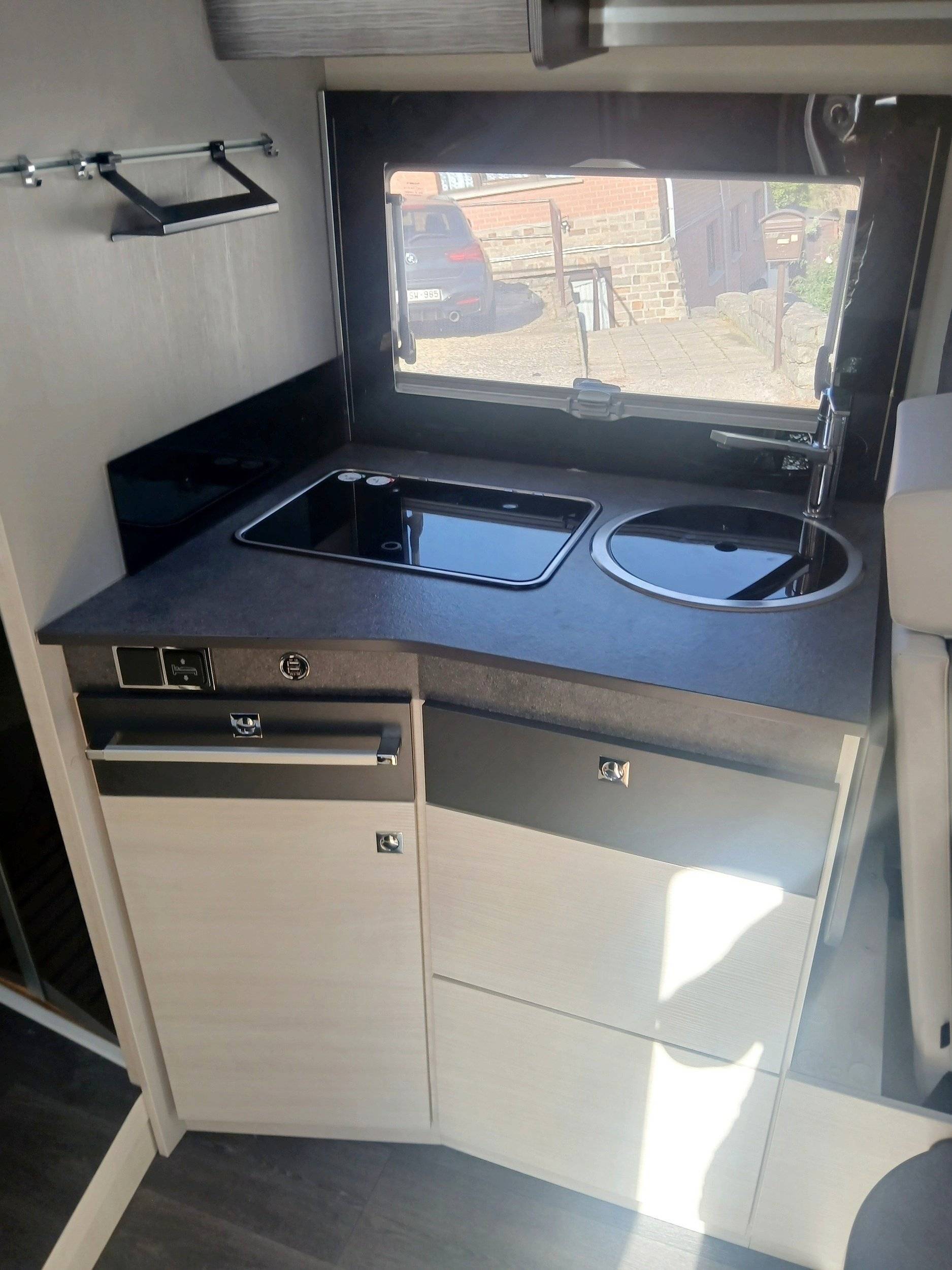 Challenger 328 Graphite Premium
