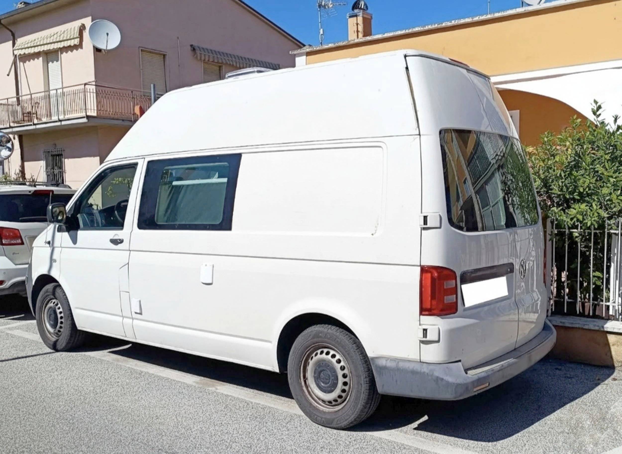 Volkswagen T5 2,5 l 130 ch