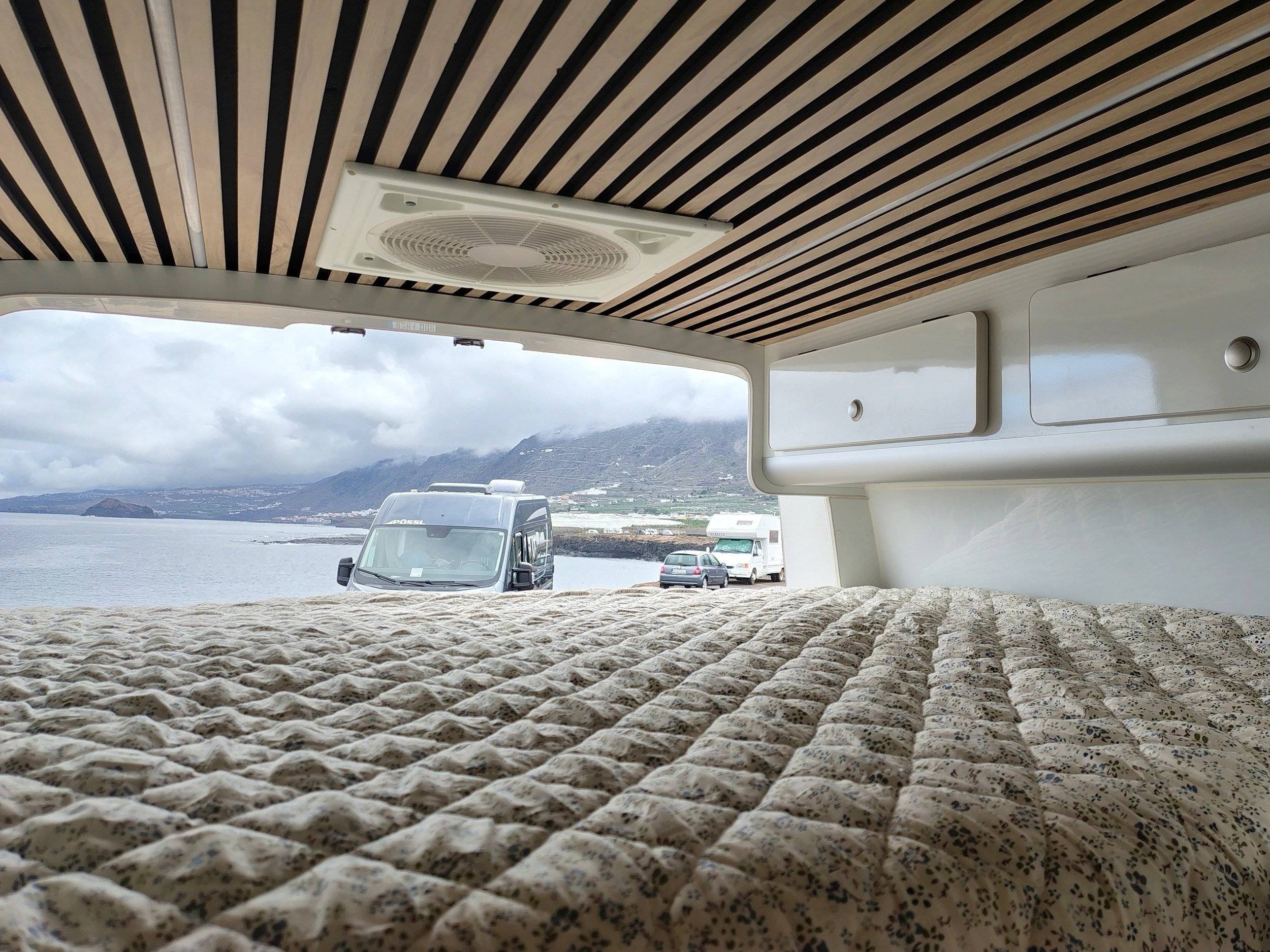 Berth Renault Renault Master III - Yescapa