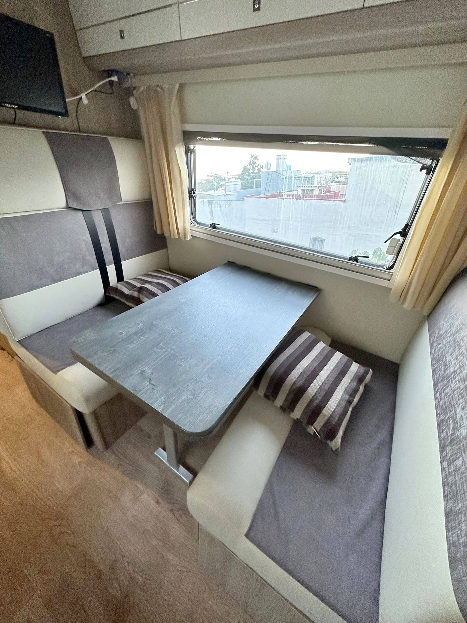 Comedor Citroën Jumper - Yescapa