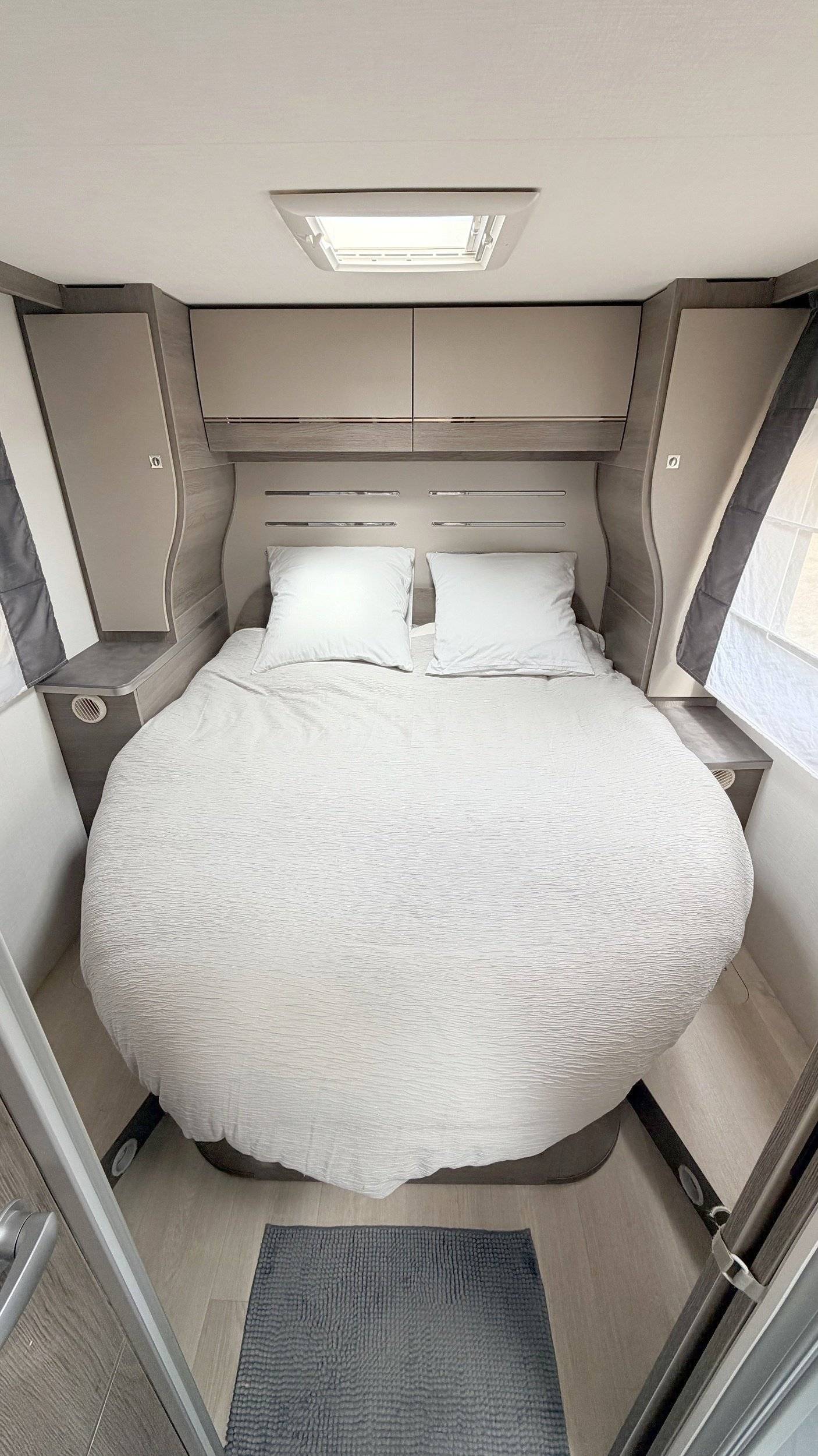Couchages Ford 170 cv automatique - Yescapa