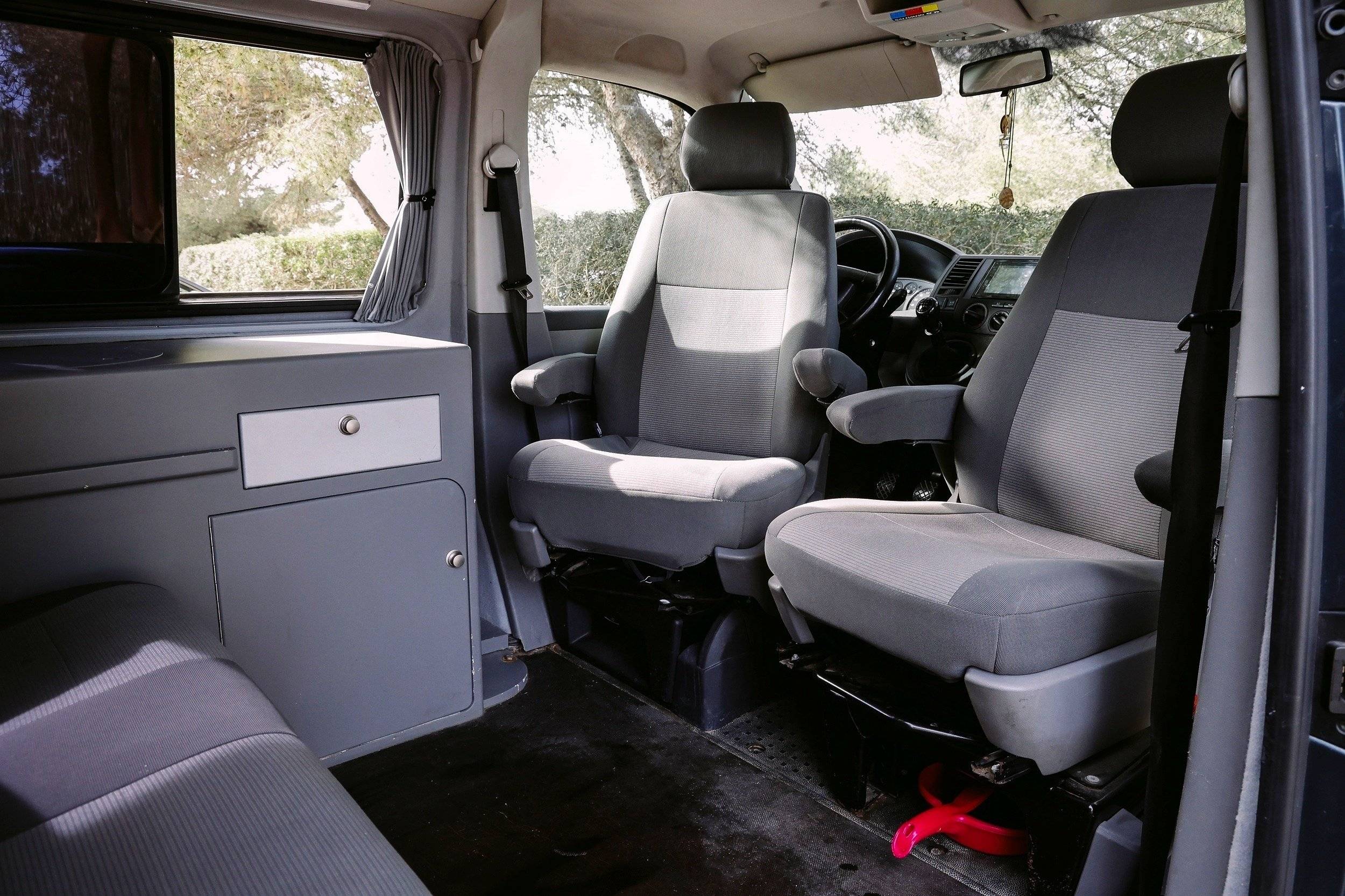 Volkswagen T5 california