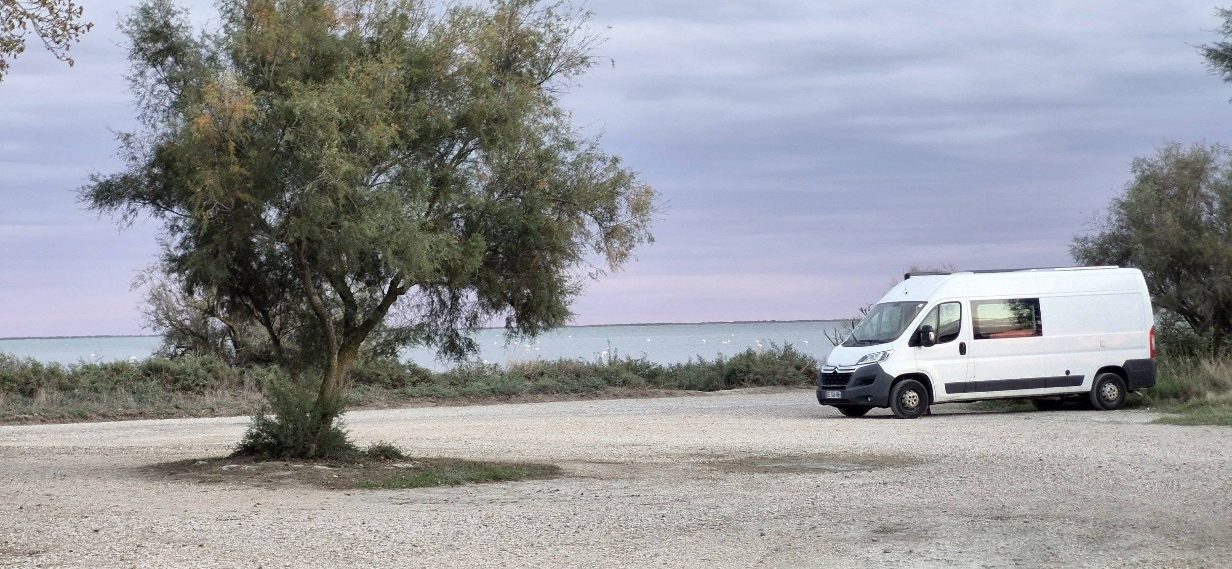 Vista de 3/4 Citroën Jumper 2,2 l 130 ch - Yescapa