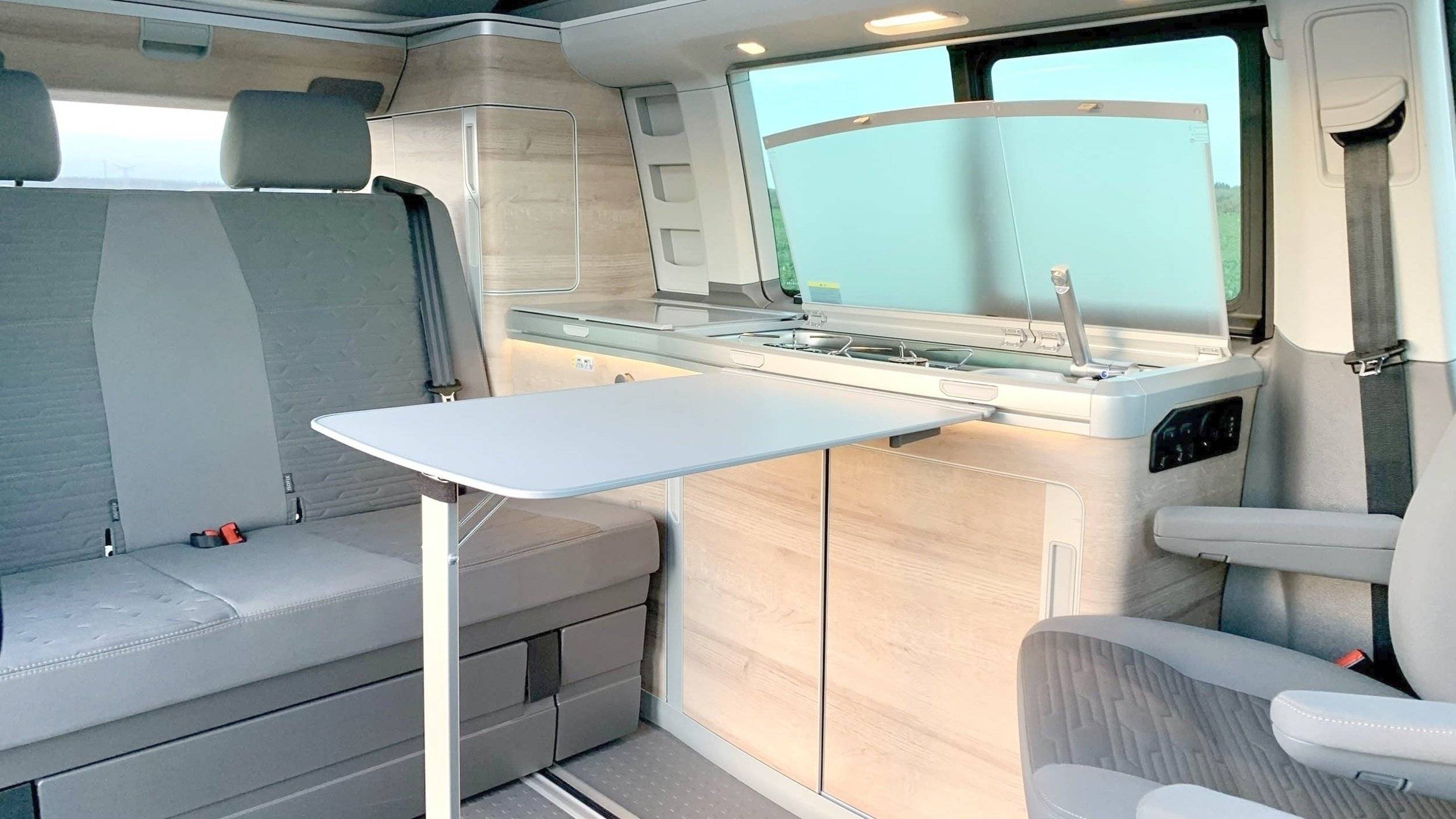 Comedor Volkswagen T6.1 California - Yescapa