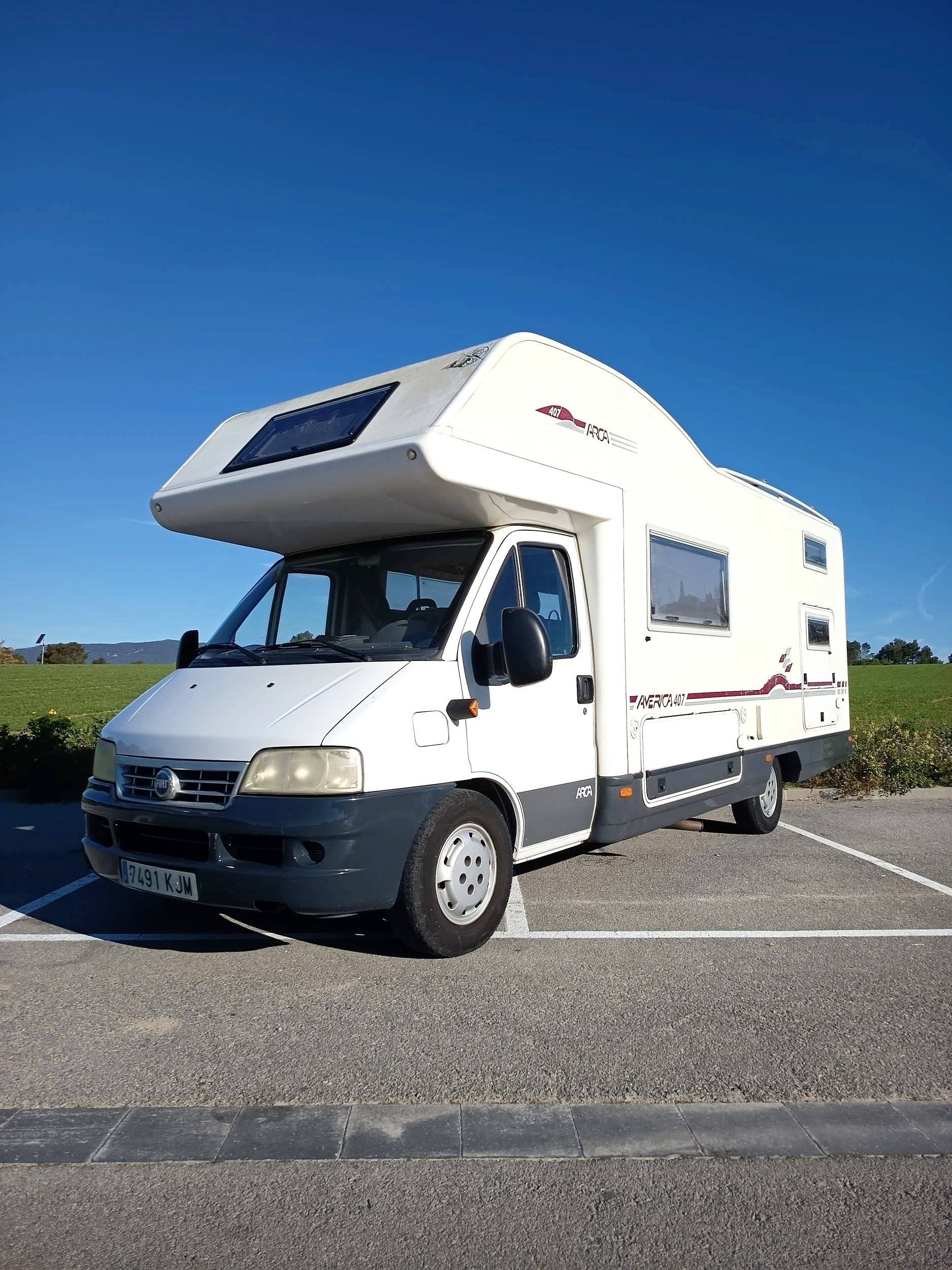 Front view from 3/4 Fiat Ducato 2,8 l 115 ch/Al-Ko - Yescapa