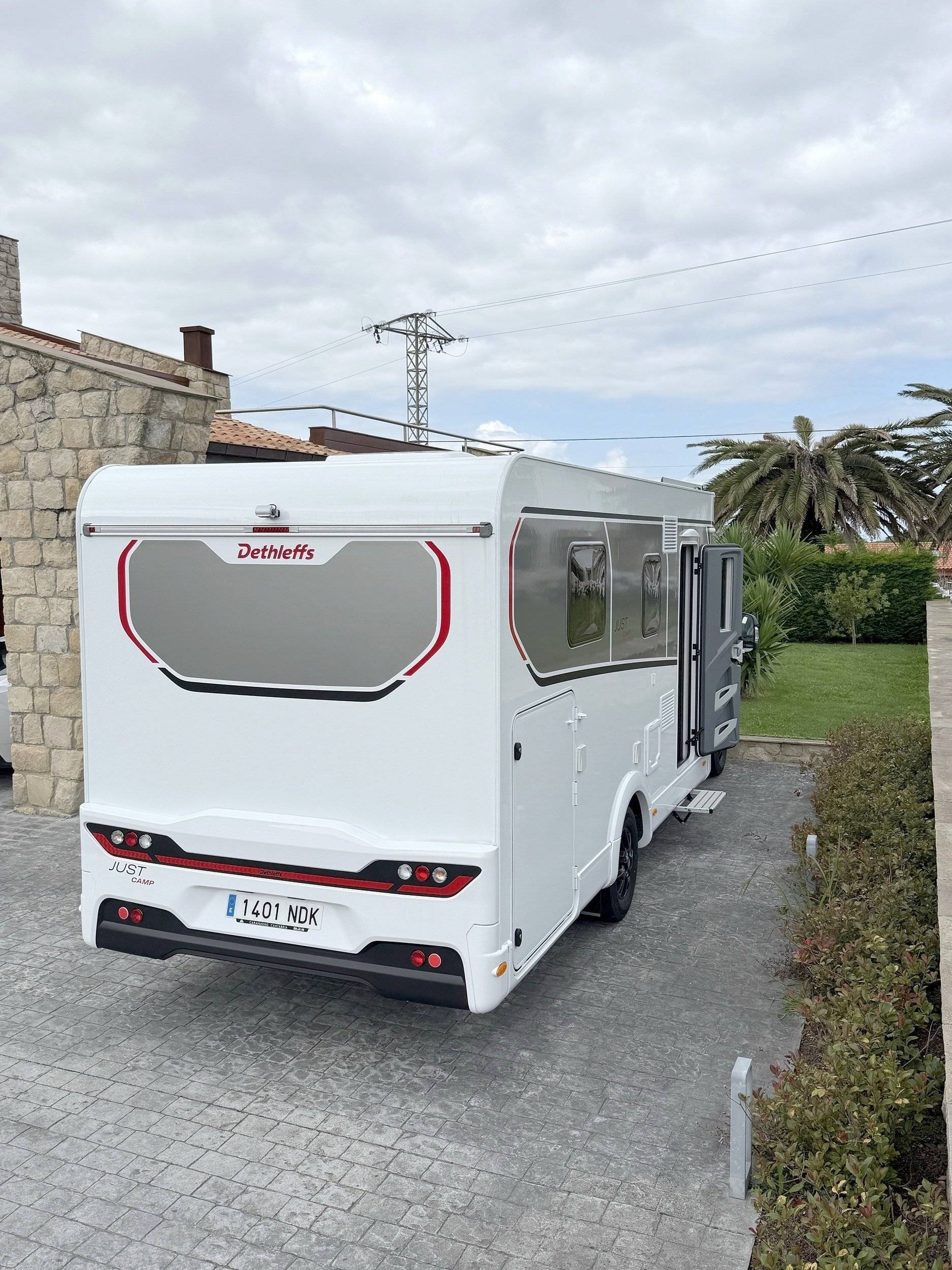 Dethleffs T 7052 DBM