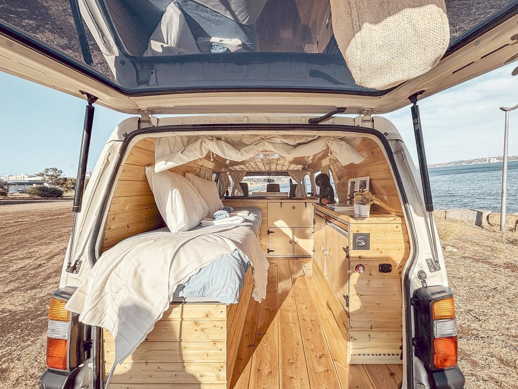 L300 Mitsubishi L300