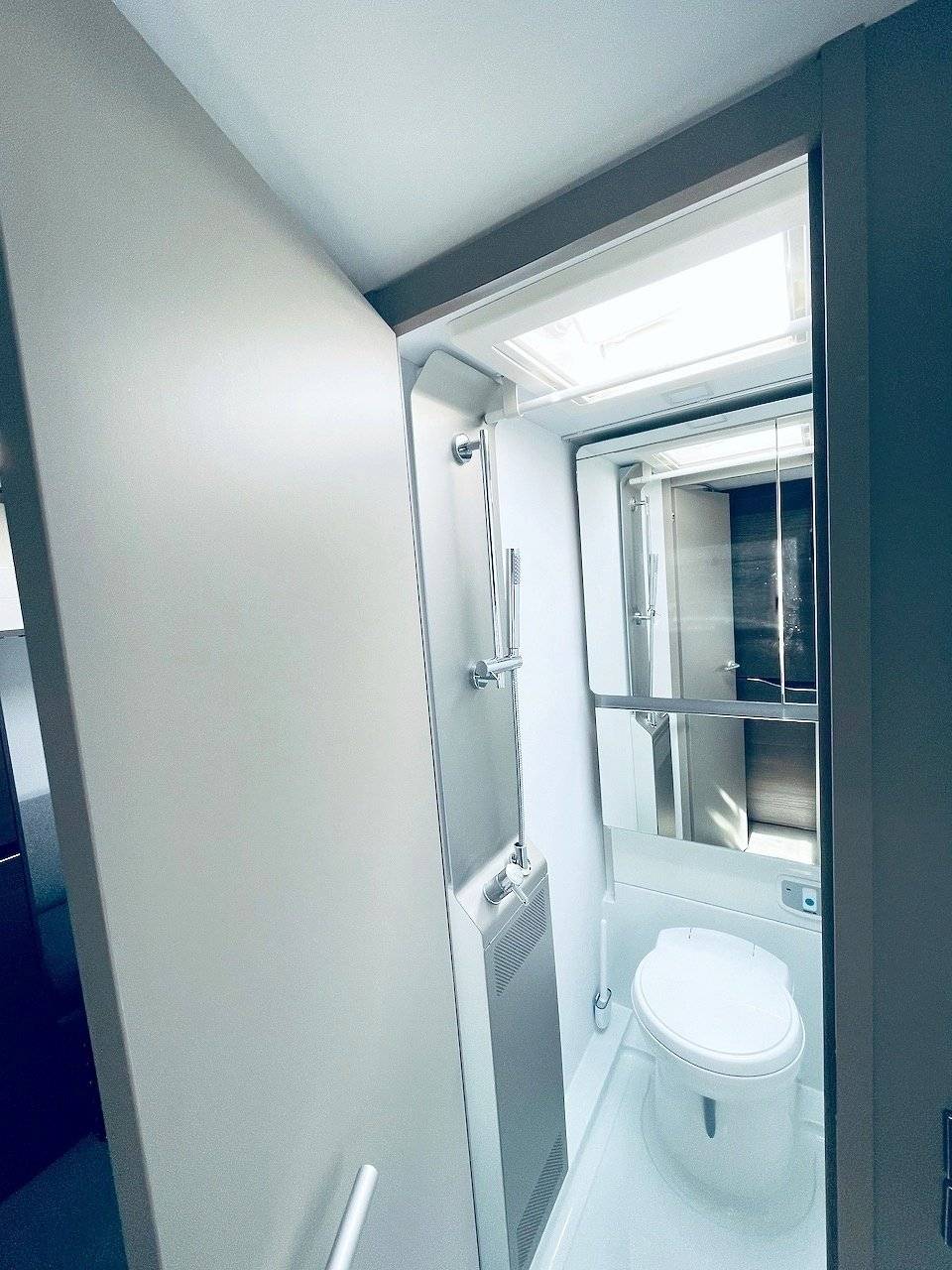Doccia / Toilette Adria - Yescapa