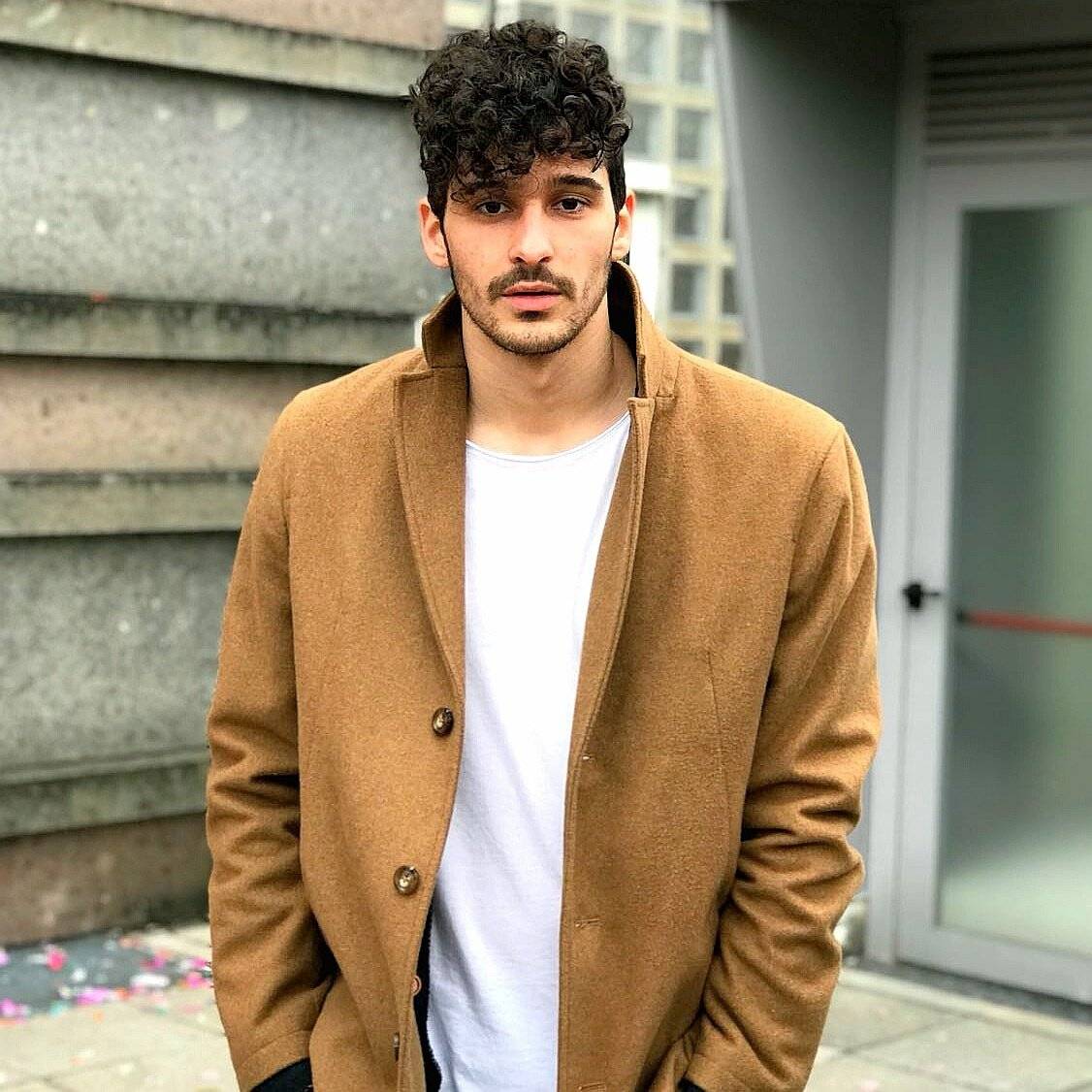 Simone