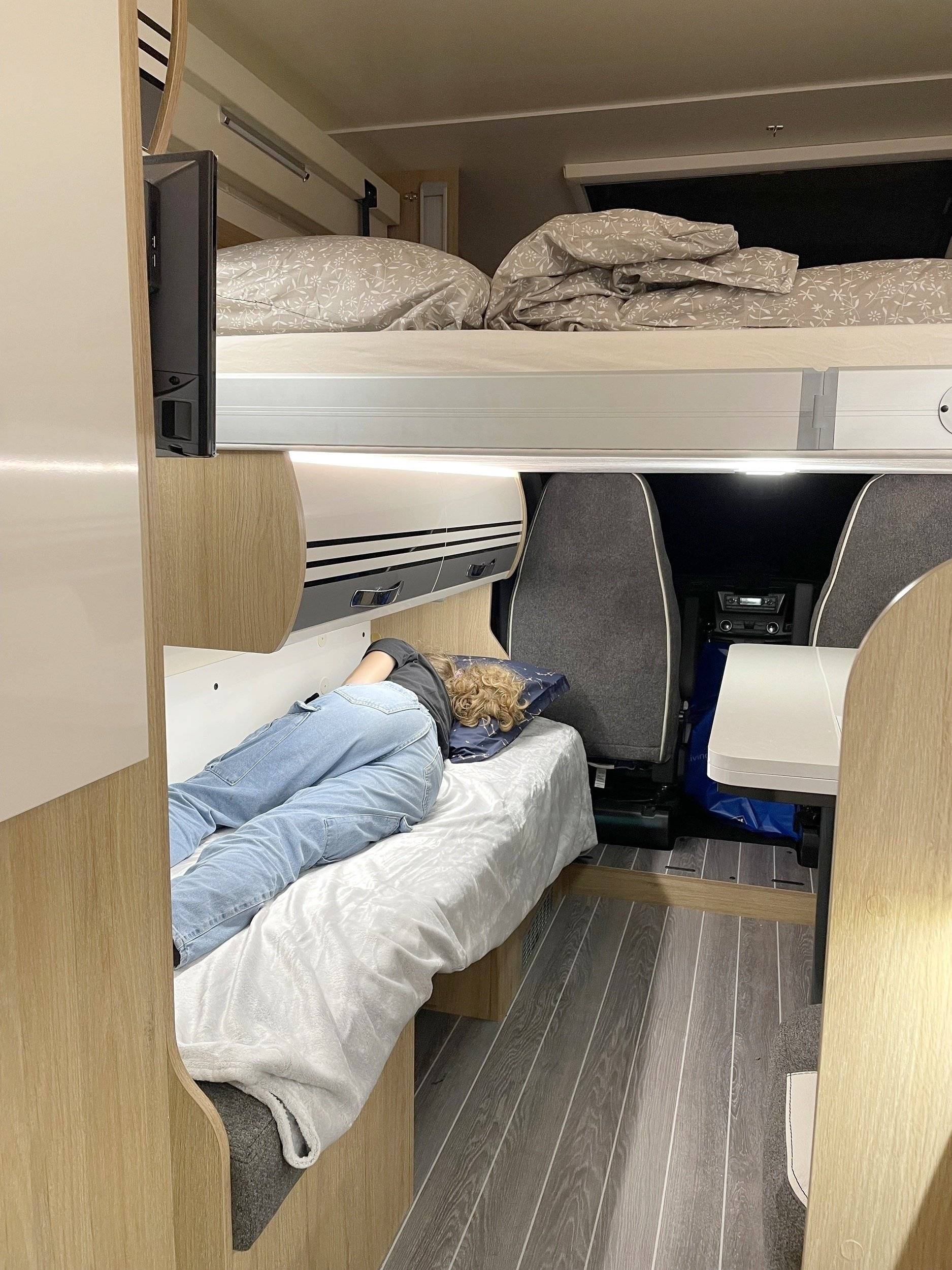 C.I. Ford Transit 170