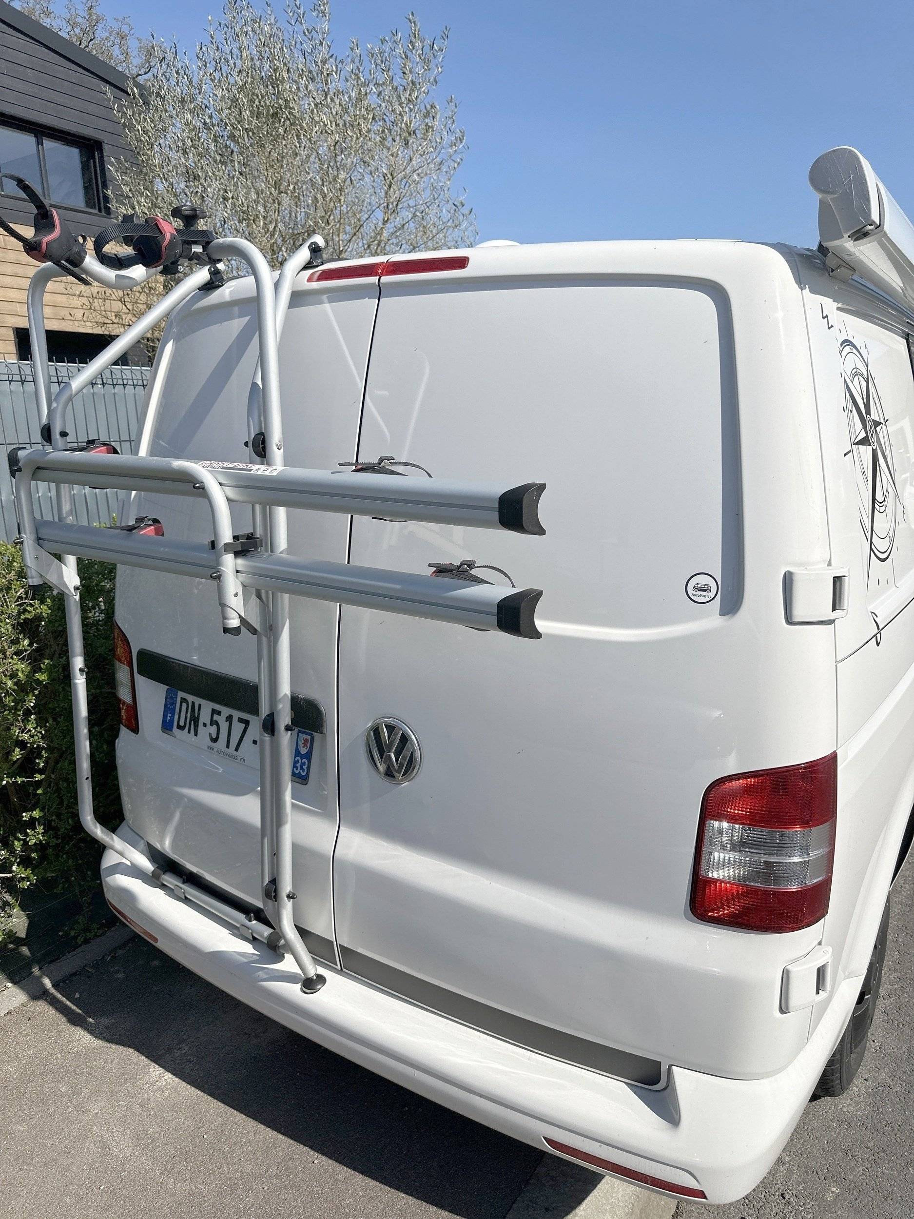 Ansicht von hinten Volkswagen T6 2 l 140 ch - Yescapa