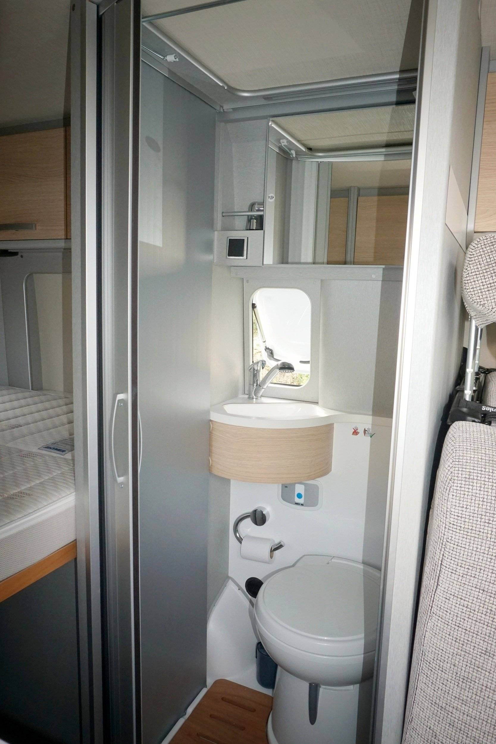 Hymer free 540 crossover