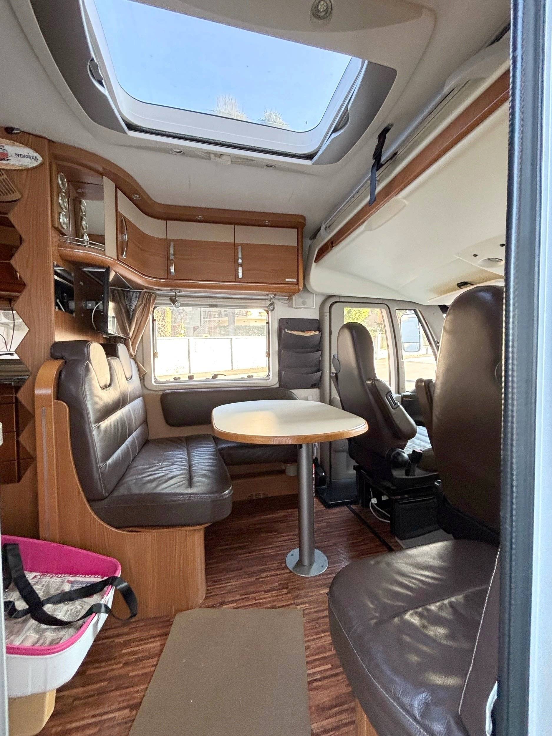 Área de jantar Fiat Ducato 3,0 l 177 ch/Al-Ko - Yescapa