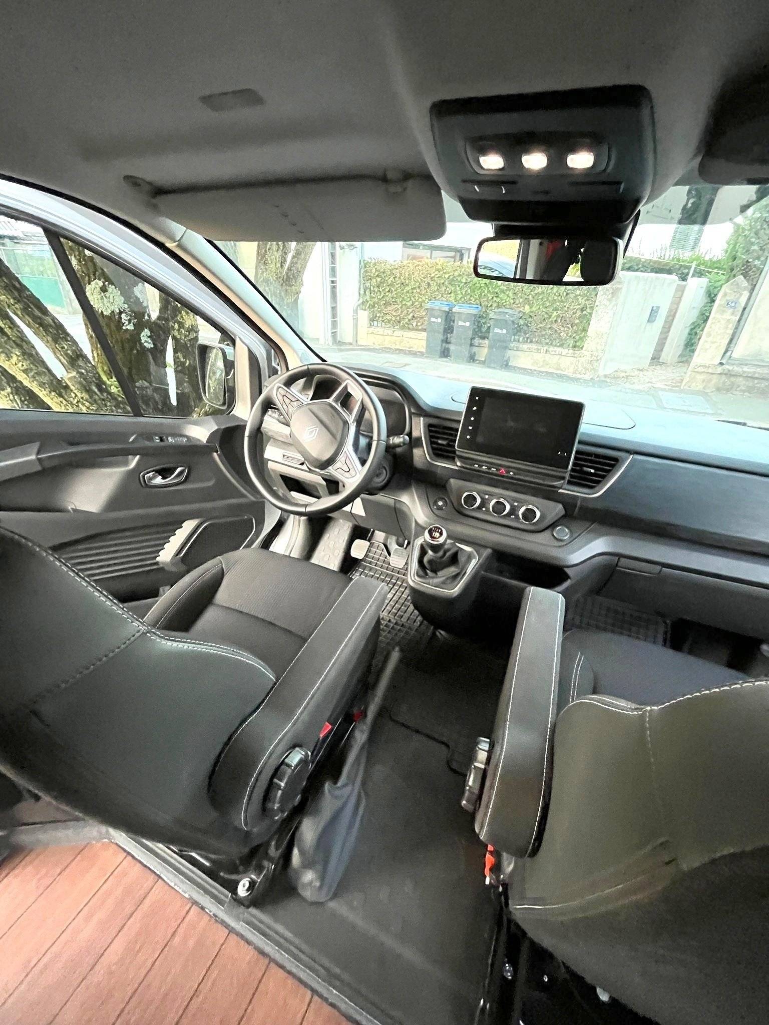 Renault RENAULT TRAFIC III 2L 150cv