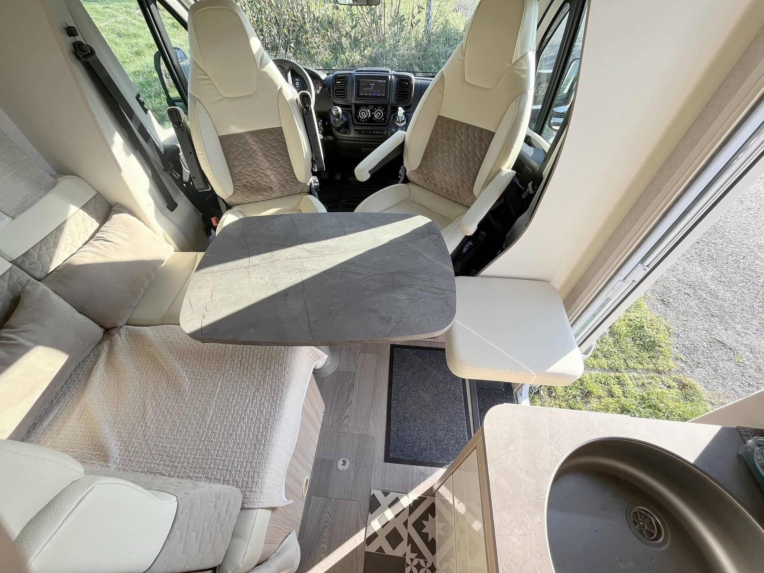 Dinette Fiat Fiat - Yescapa