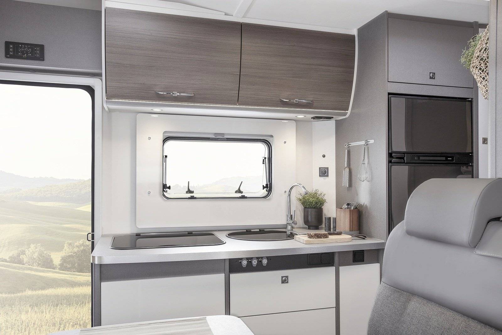 Outro BC Vista Plus 4 Auto Base BC Vista Plus 4 Auto Base - Yescapa