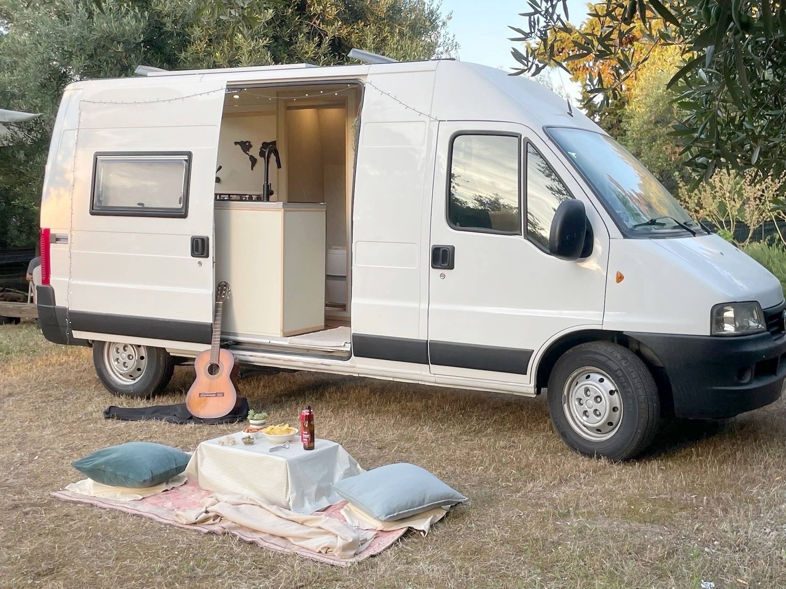 Front view from 3/4 Fiat Ducato 2.8 jtd - Yescapa