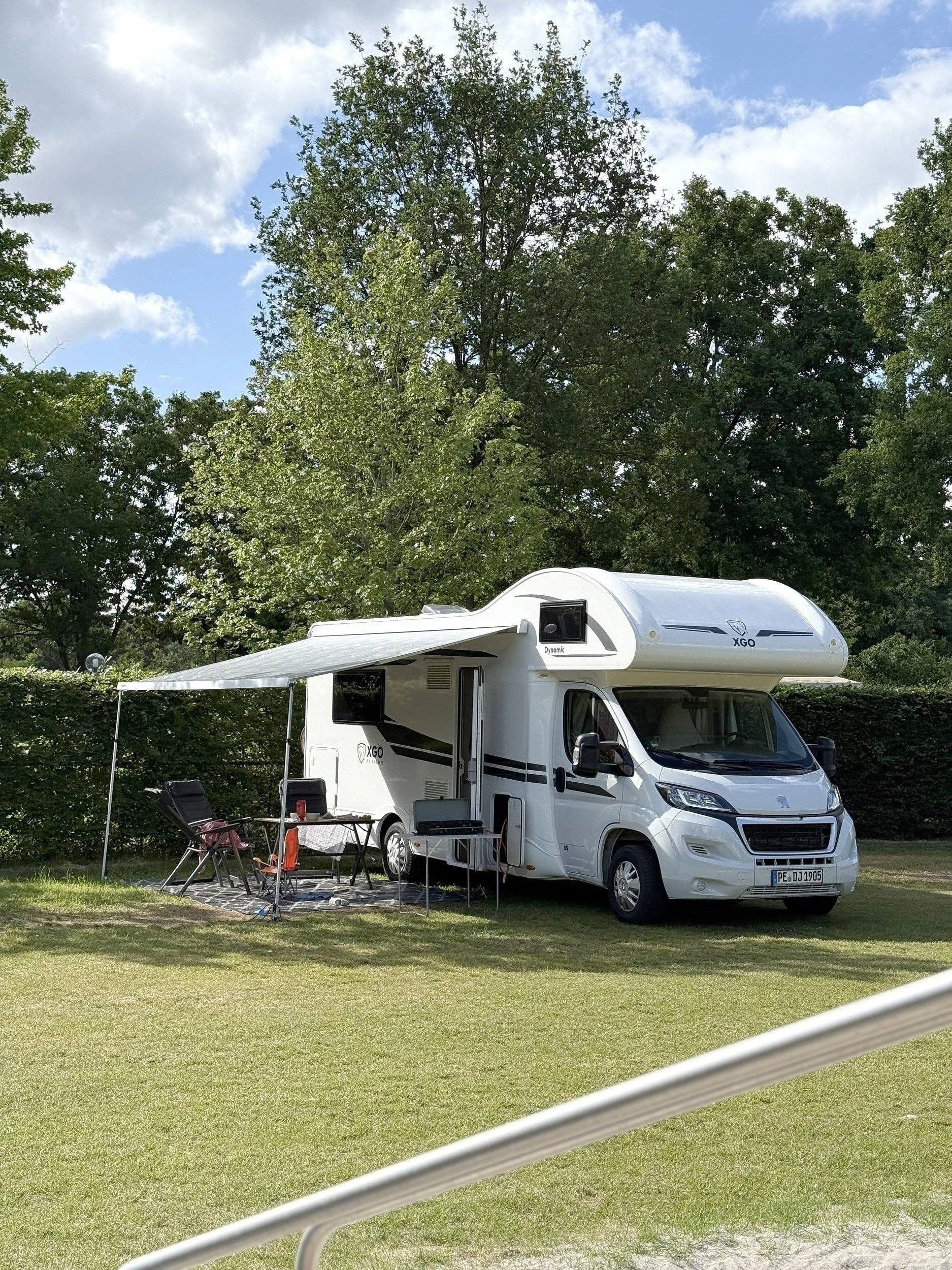 schräge Vorderansicht Peugeot Boxer - Yescapa