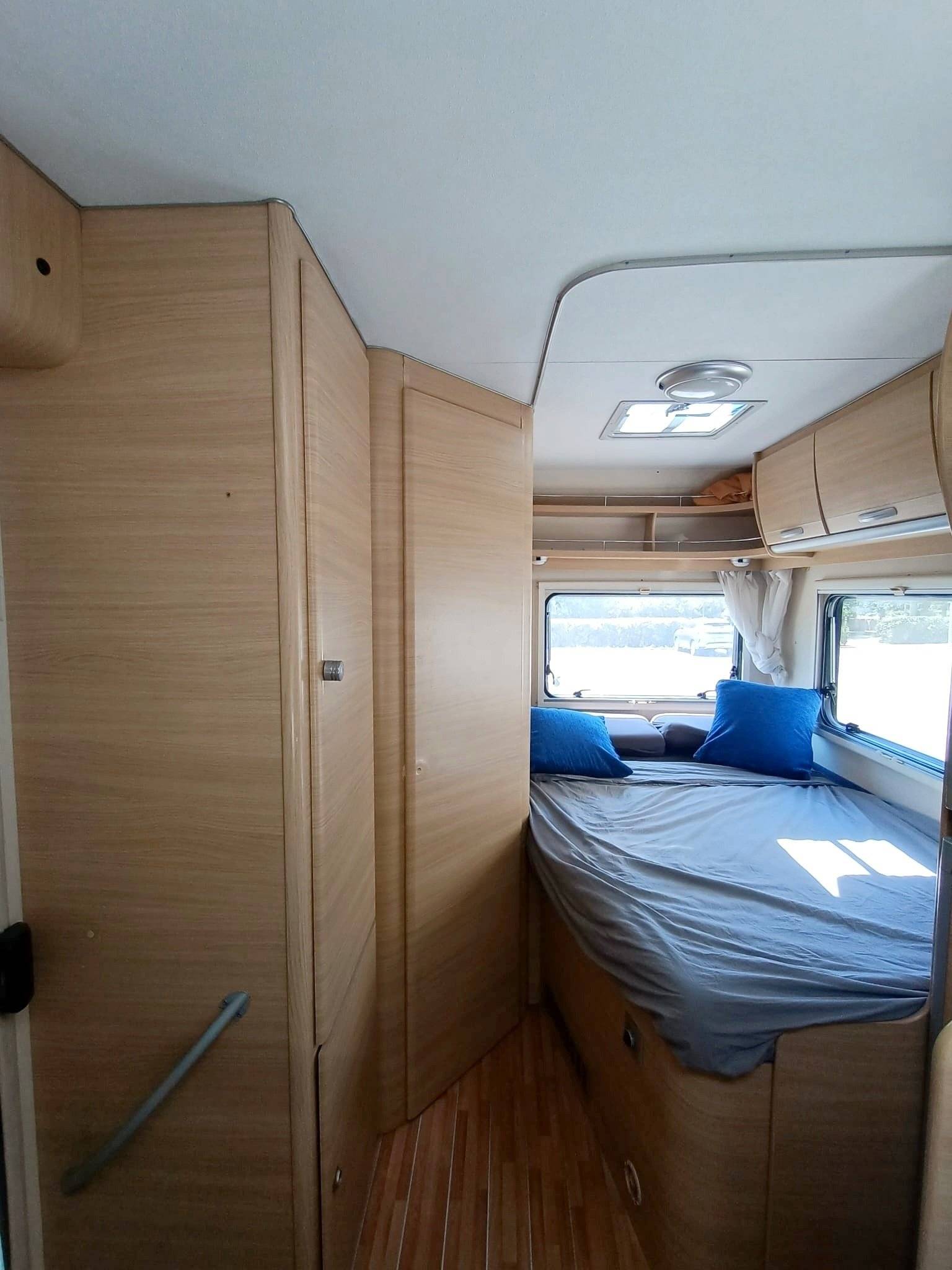 Plazas en cama Iveco - Yescapa