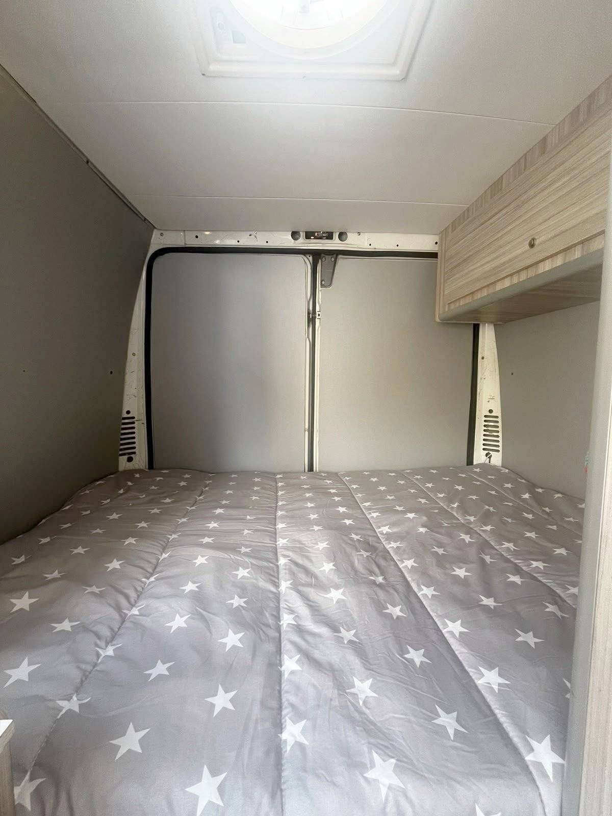 Camper Track Furgon