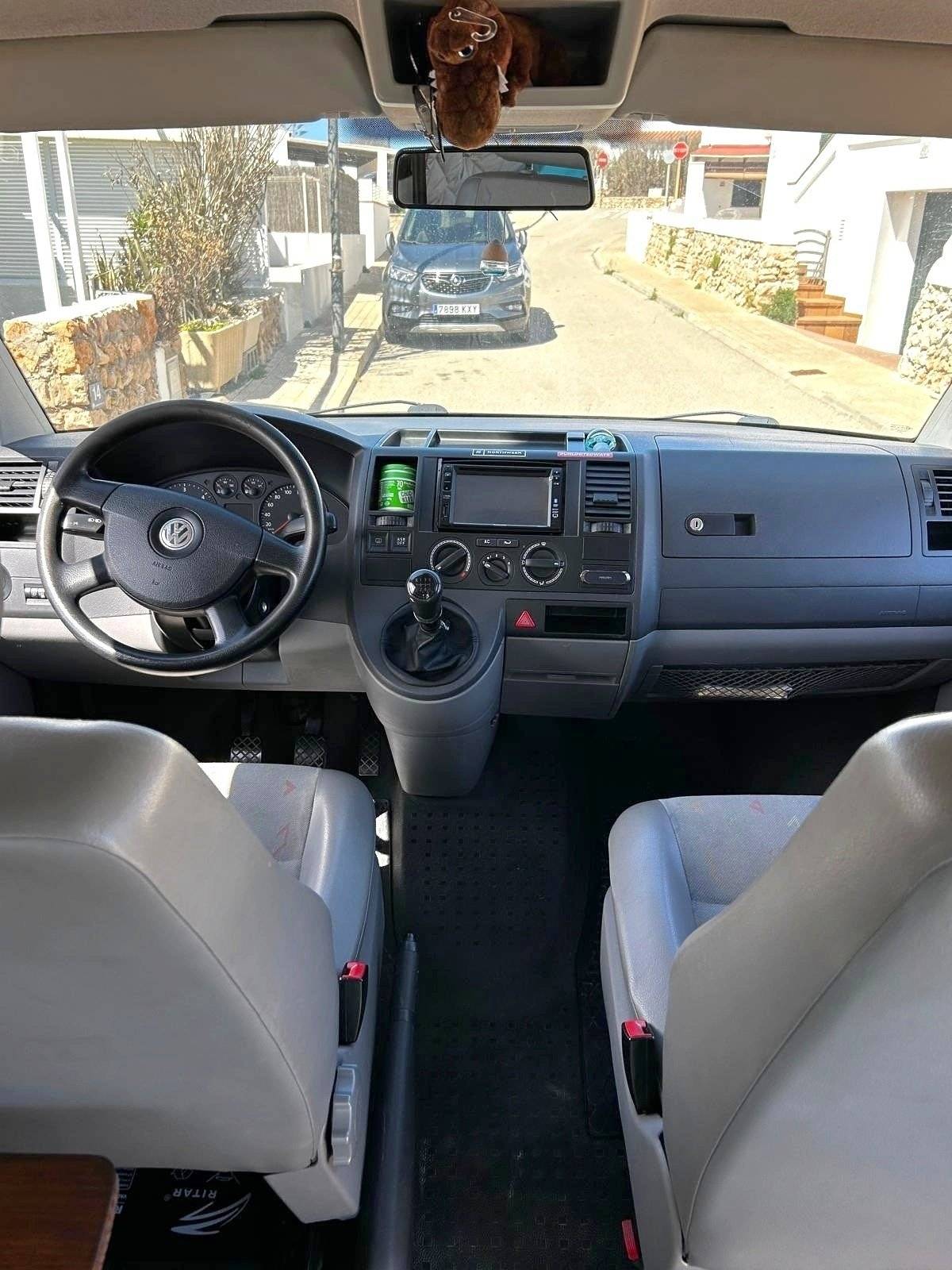 Volkswagen T5 2,0 l 180 ch
