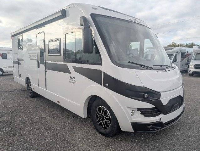 schräge Vorderansicht Fiat Ducato 2,2 l Multijet 130 ch. - Yescapa