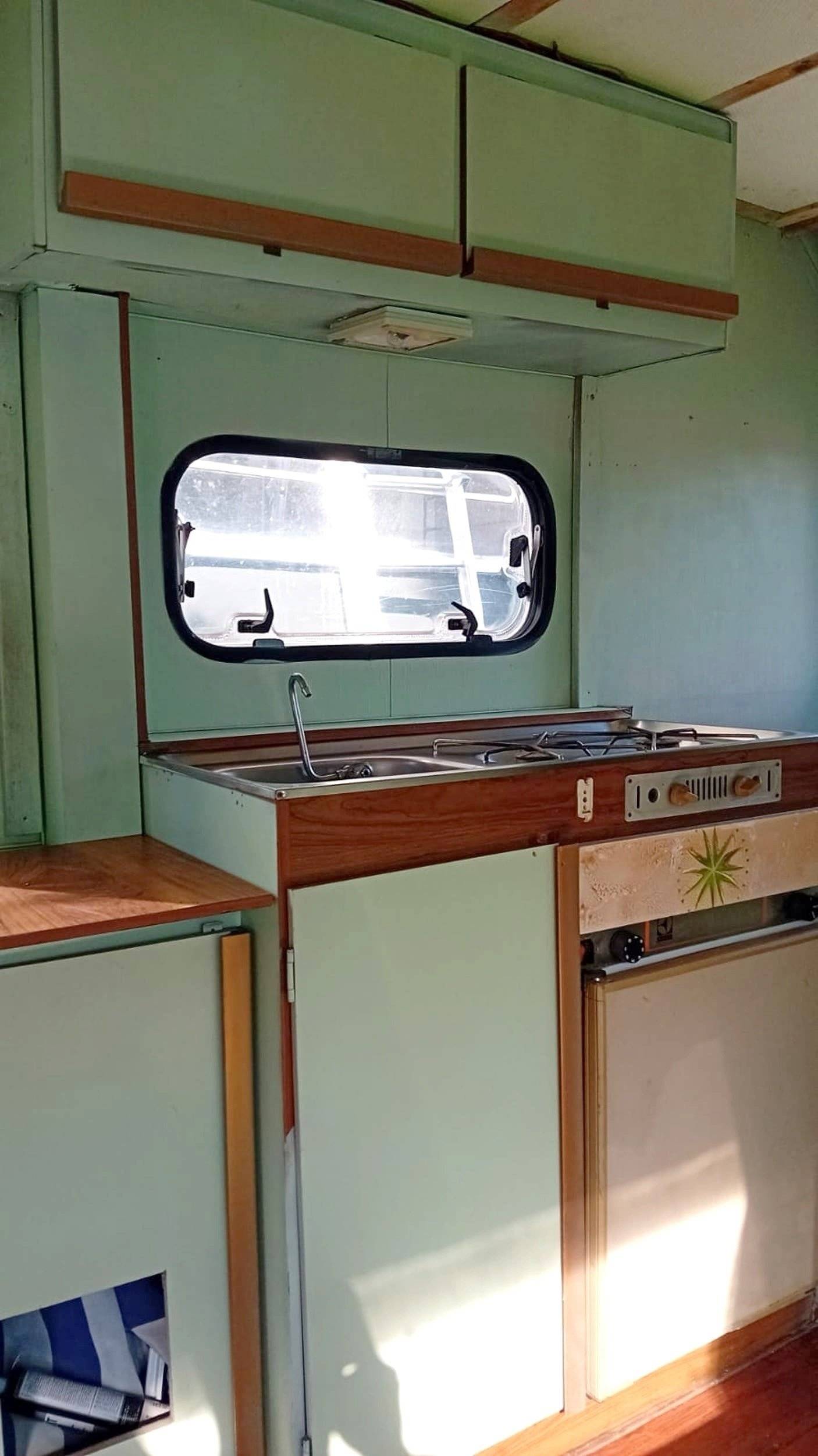 Kitchen Ford Transit MK2 - Yescapa
