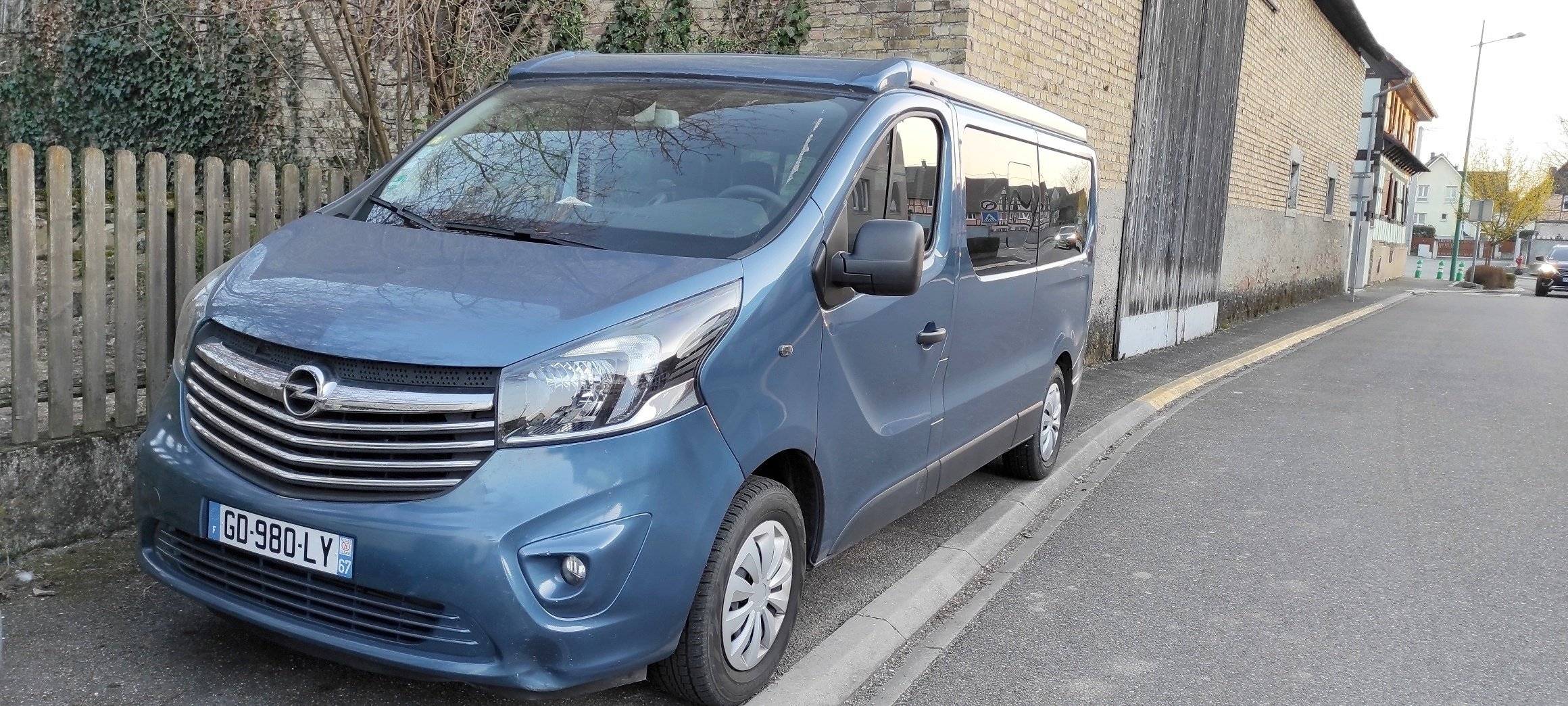 Opel Vivaro H1L2 1,6 l 120 ch