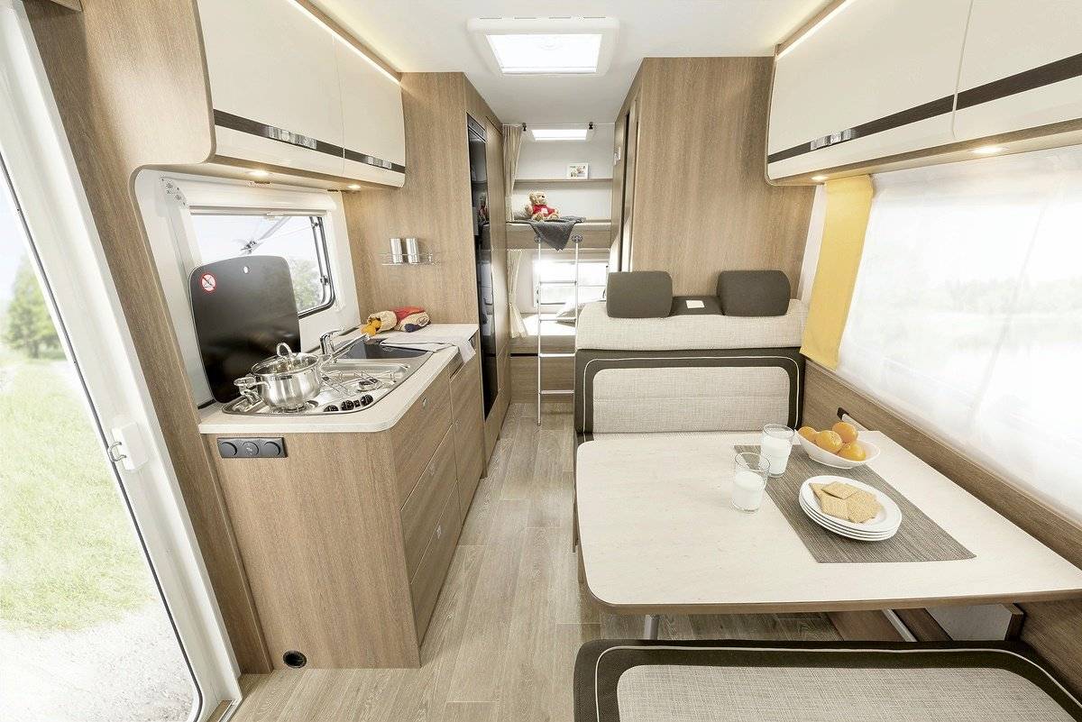 Dinette Sunlight A 68 - Yescapa