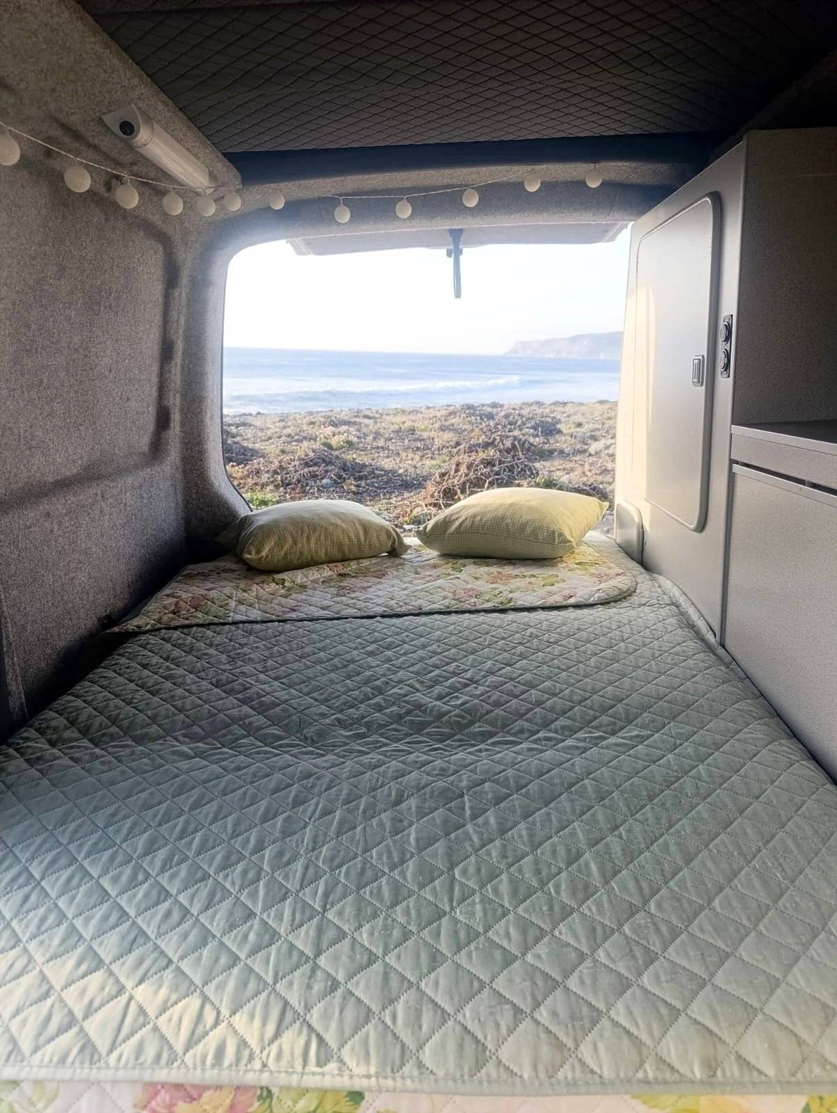 Couchages Volkswagen T5 California - Yescapa