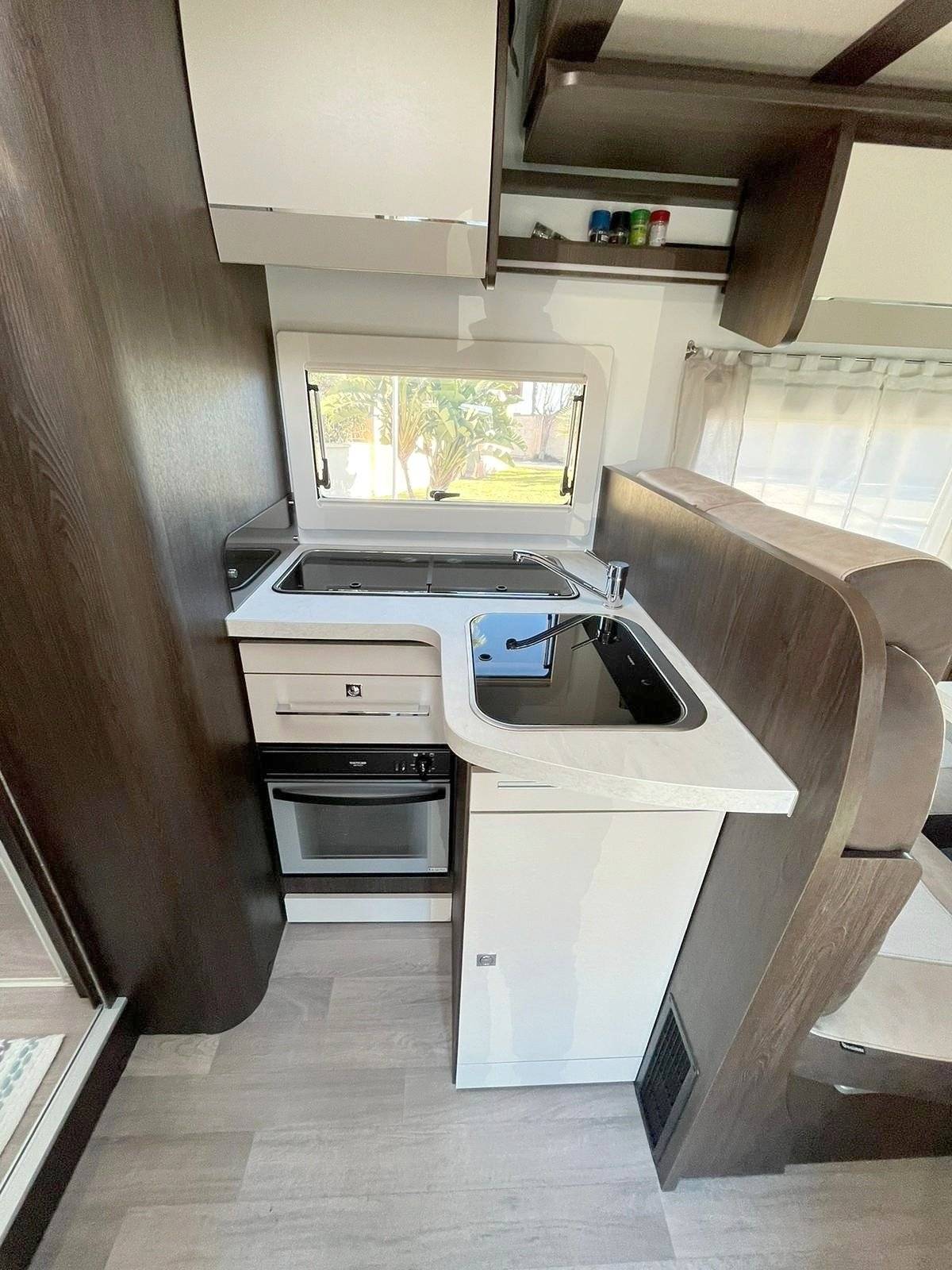 Benimar Tessoro 463 170cv