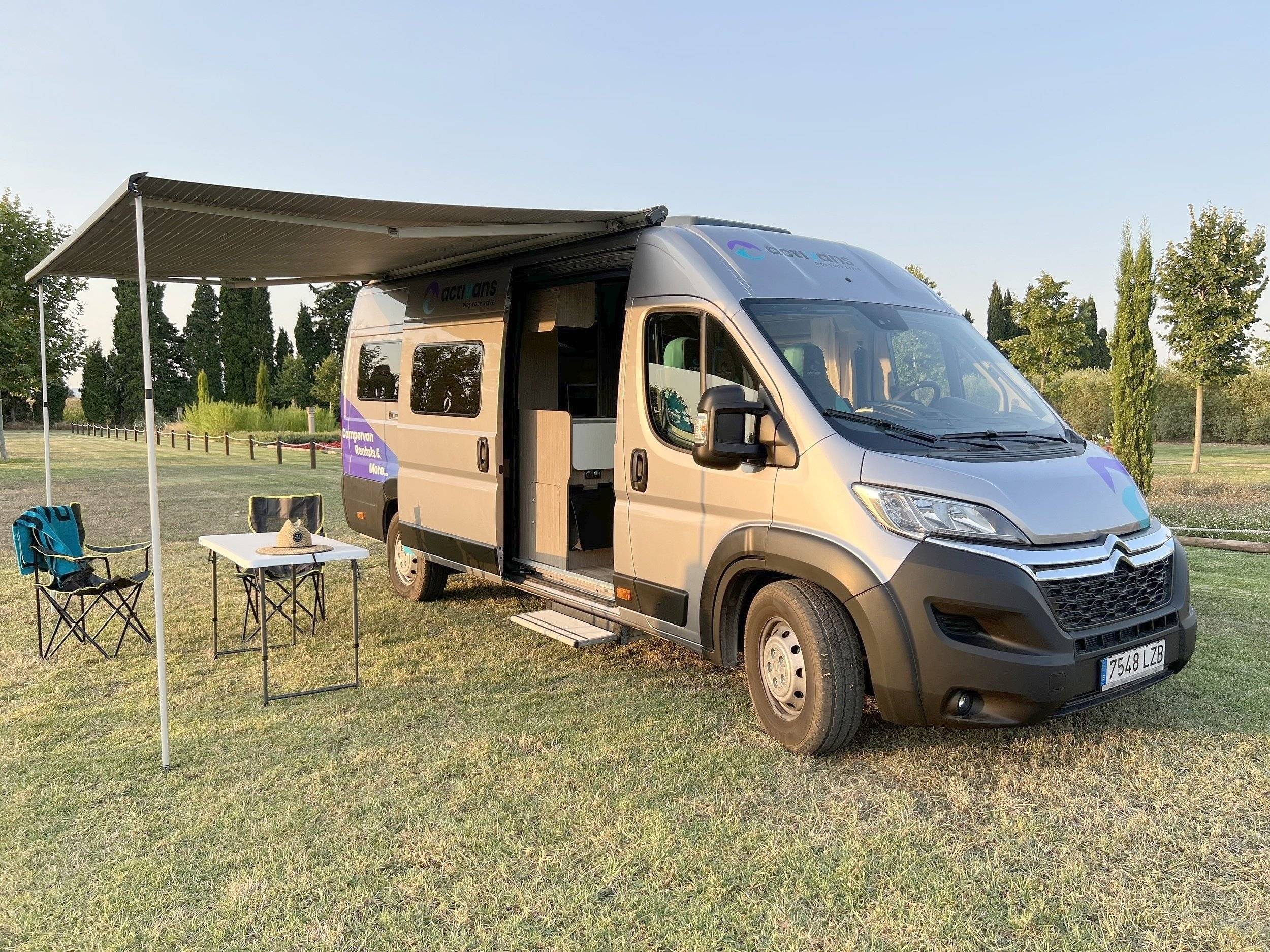 ACTIVANS SURF Family Camper 