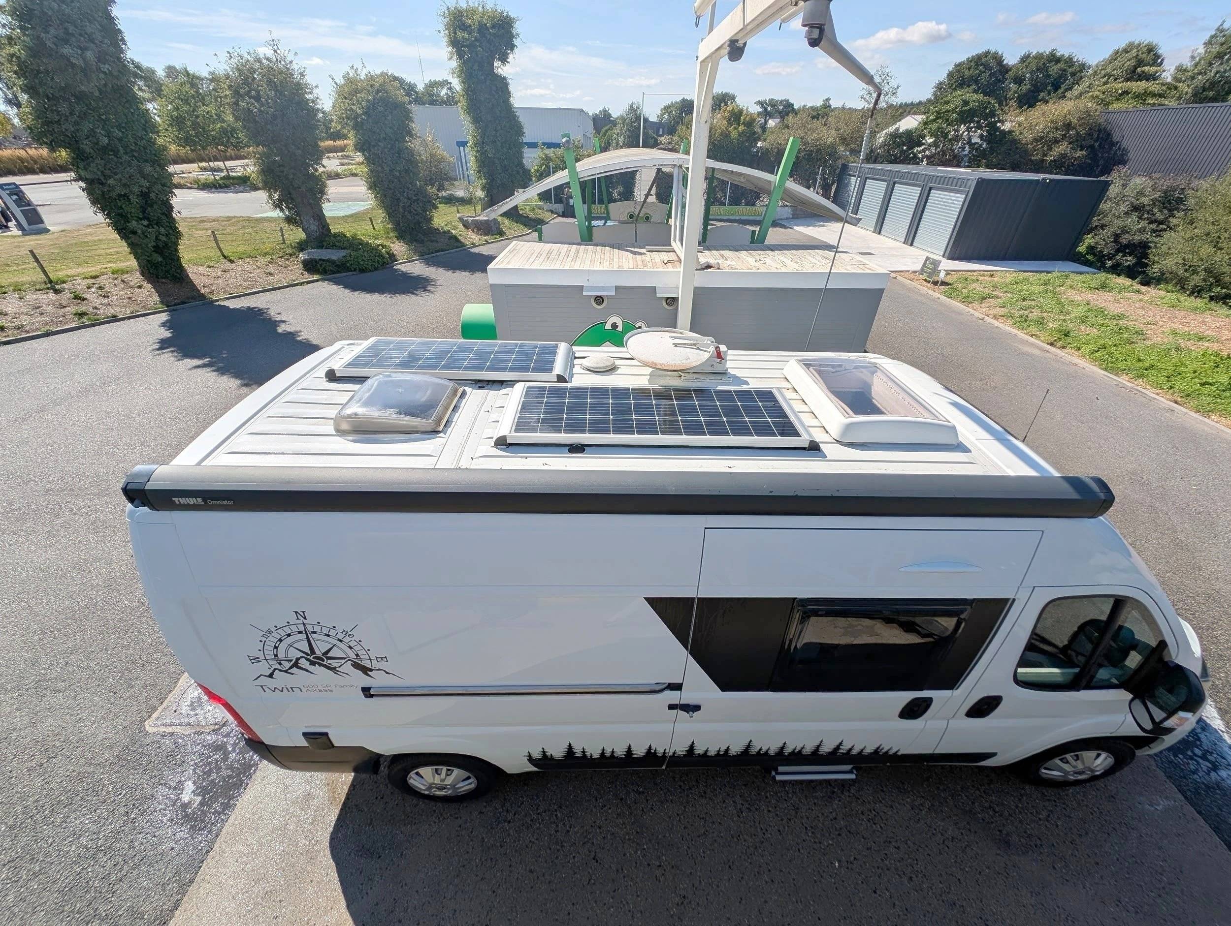 Adria adria twin axess 600 sp family