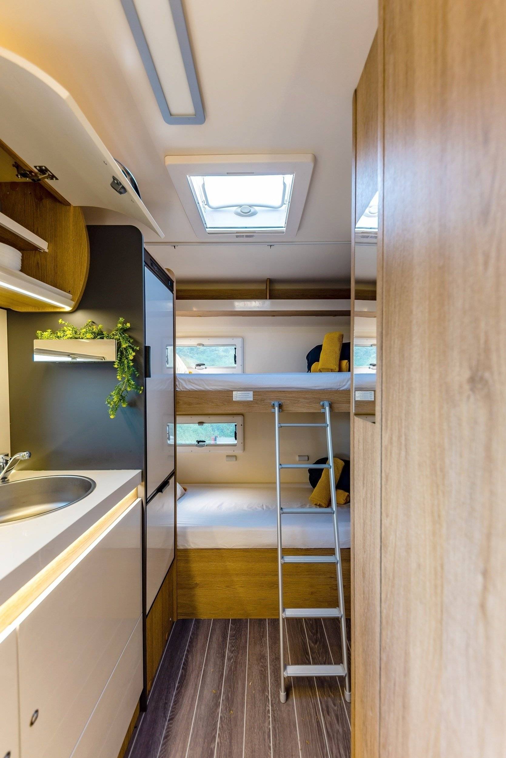 Slaapplaatsen Ford - Yescapa