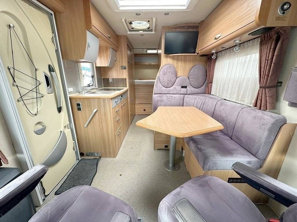 Niesmann+Bischoff Arto 64