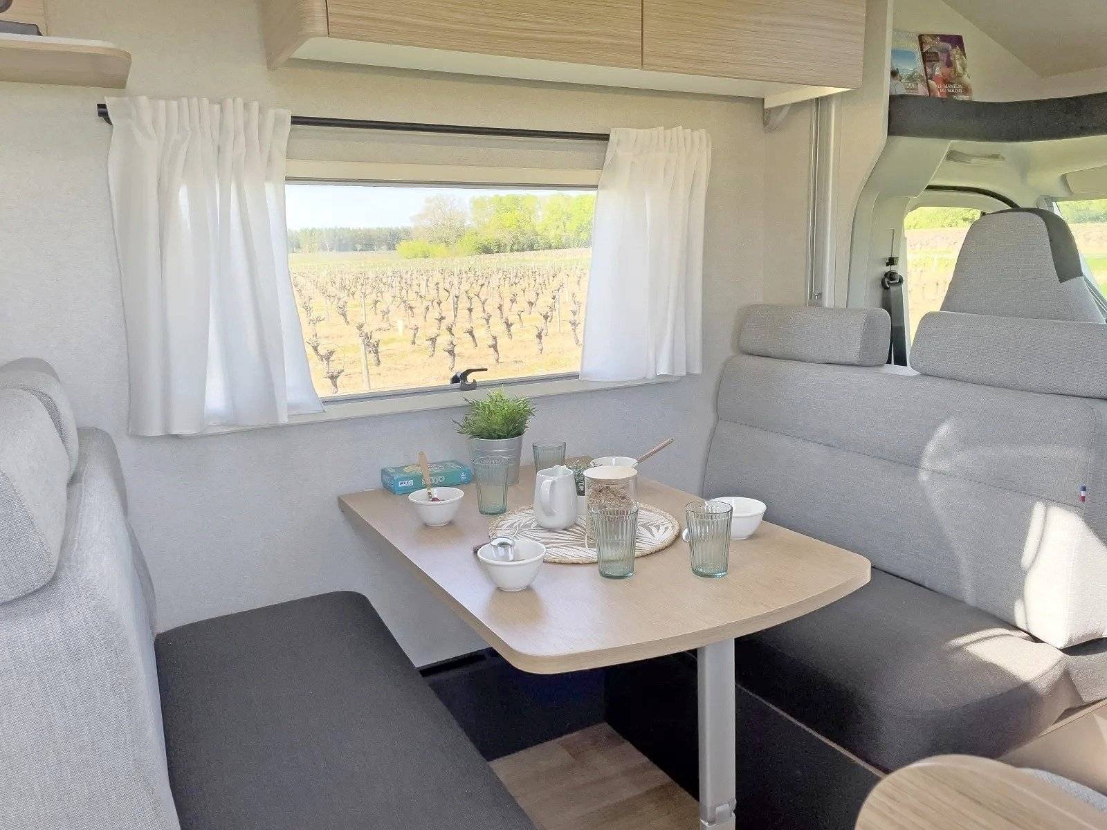 Mooveo &amp; Pilote "Galaxy"