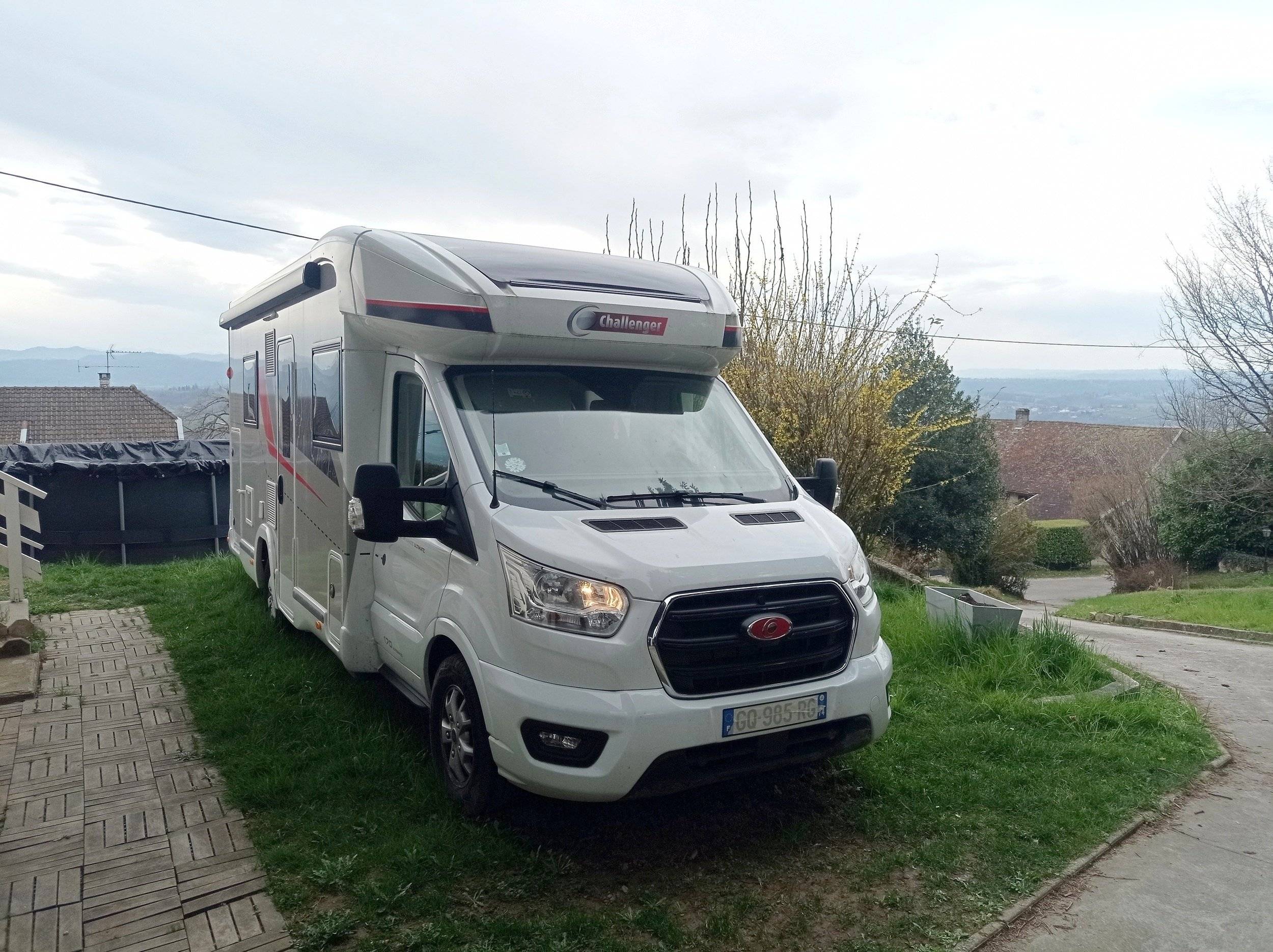 Challenger Challenger 380