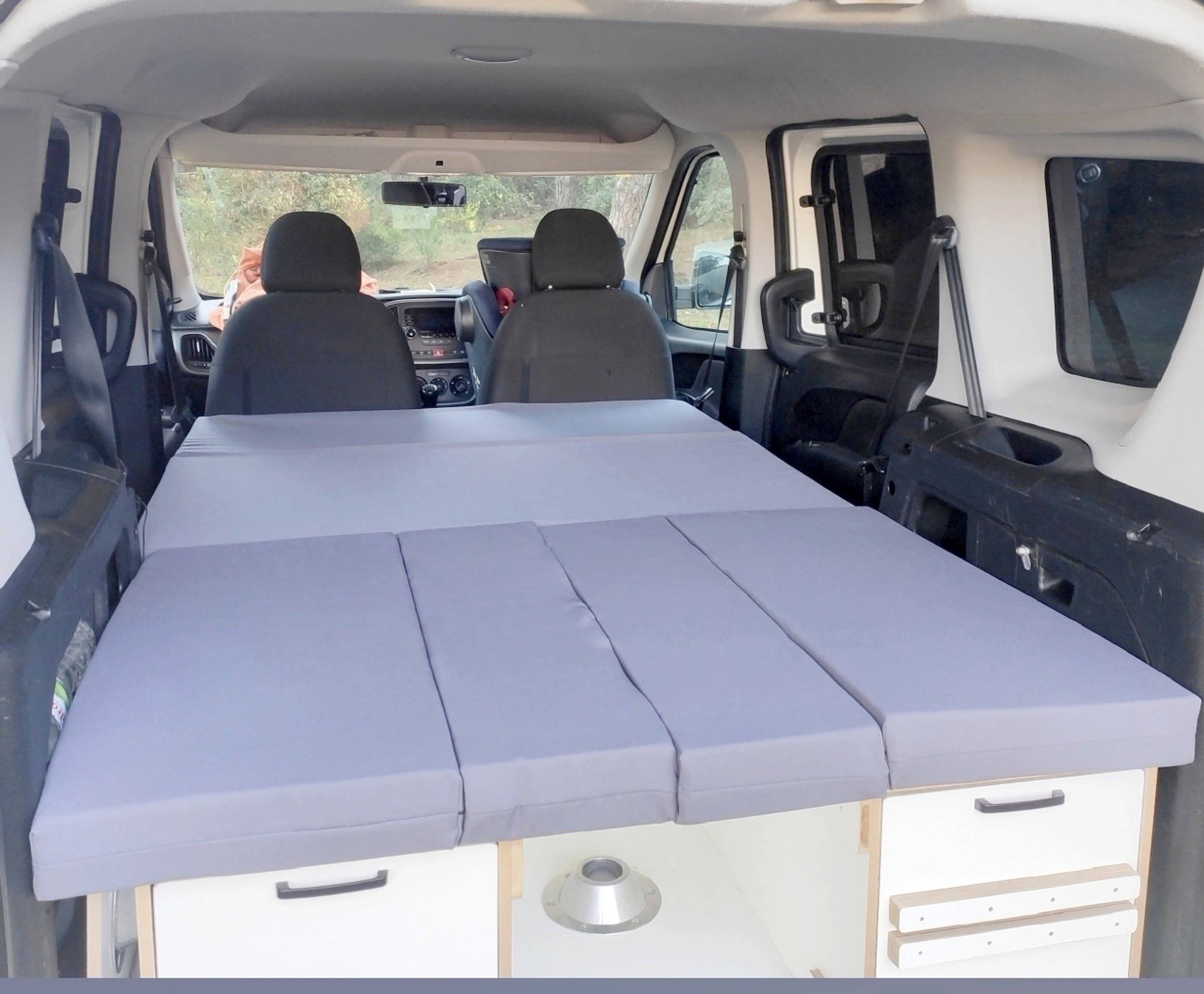 slaapplaatsen Fiat Doblo' - Yescapa