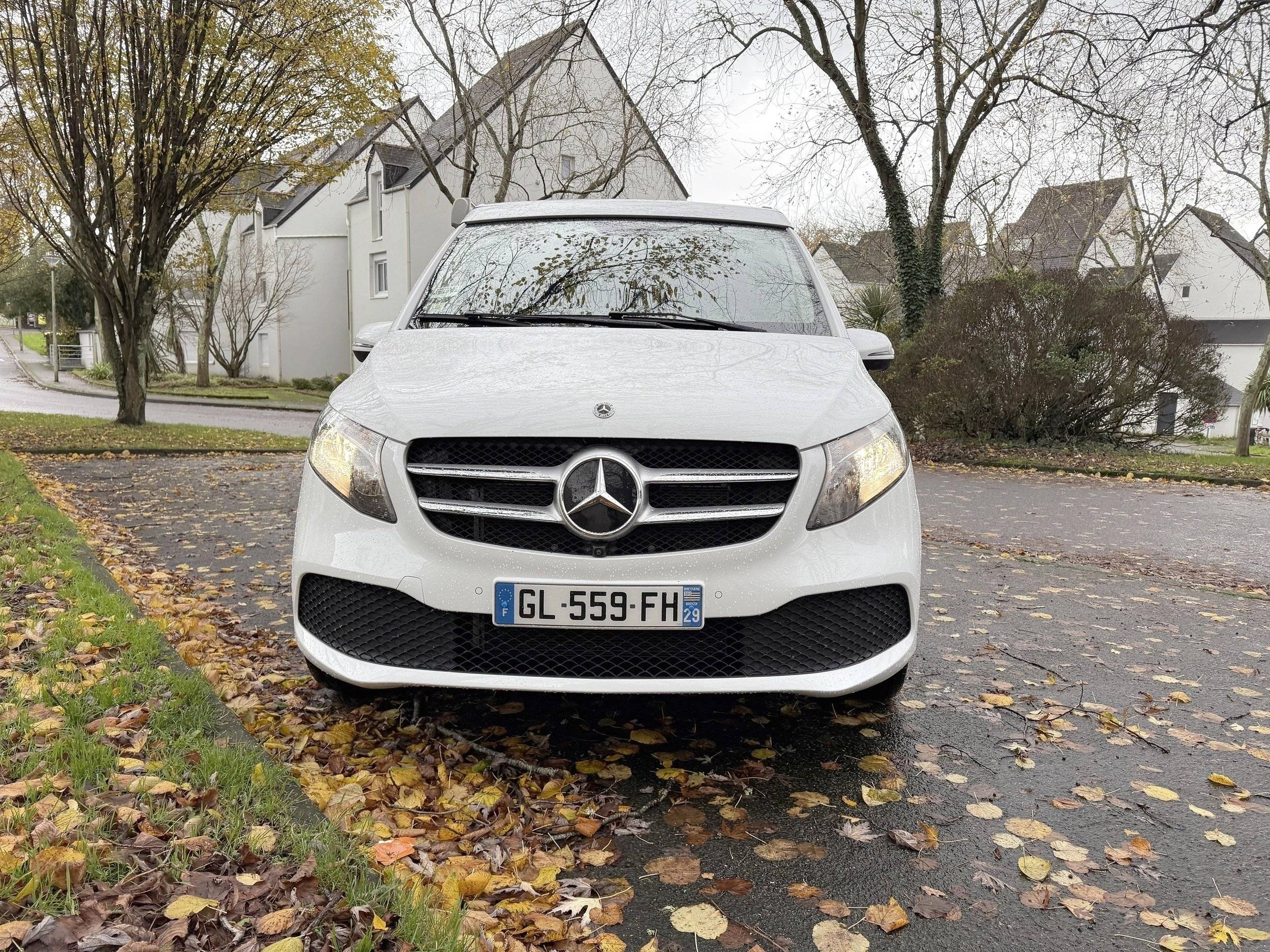 Vista de 3/4 Mercedes Viano Marco polo 2,2 l 163 ch - Yescapa