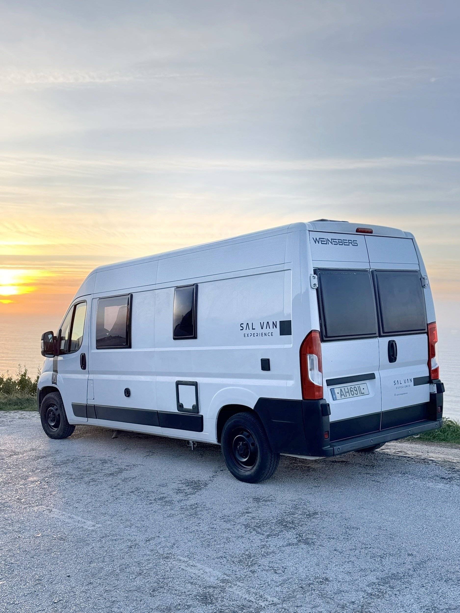 Front view from 3/4 Fiat FIAT DUCATO - Yescapa