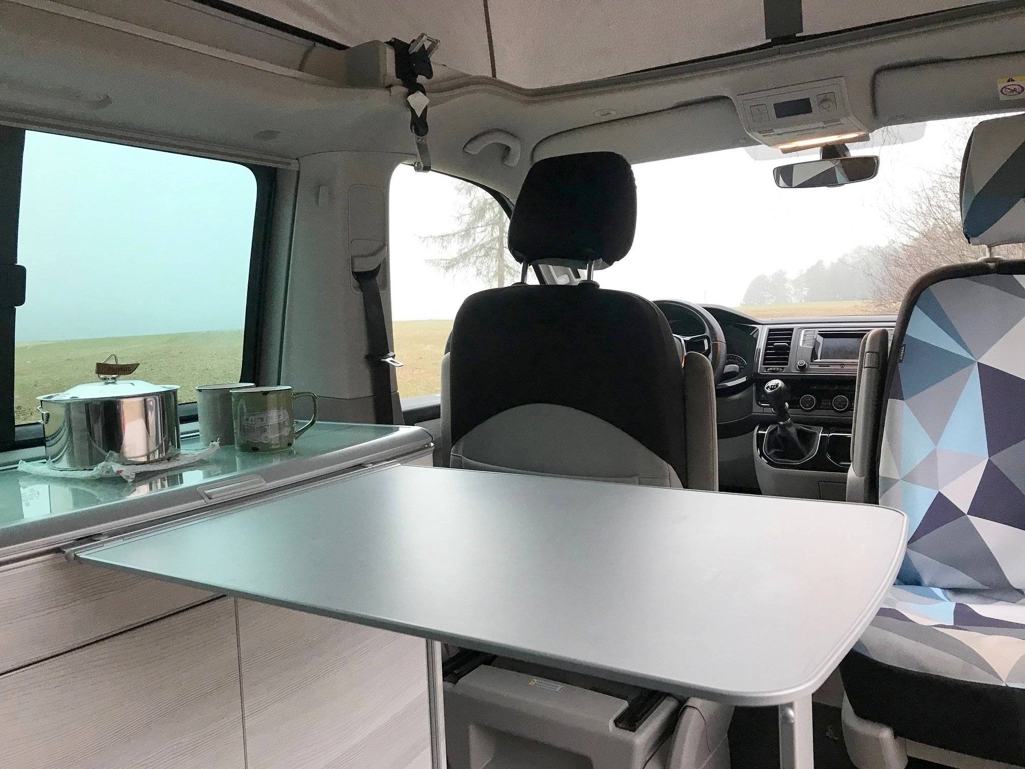 Coin repas Volkswagen VOLKSWAGEN CALIFORNIA - Yescapa