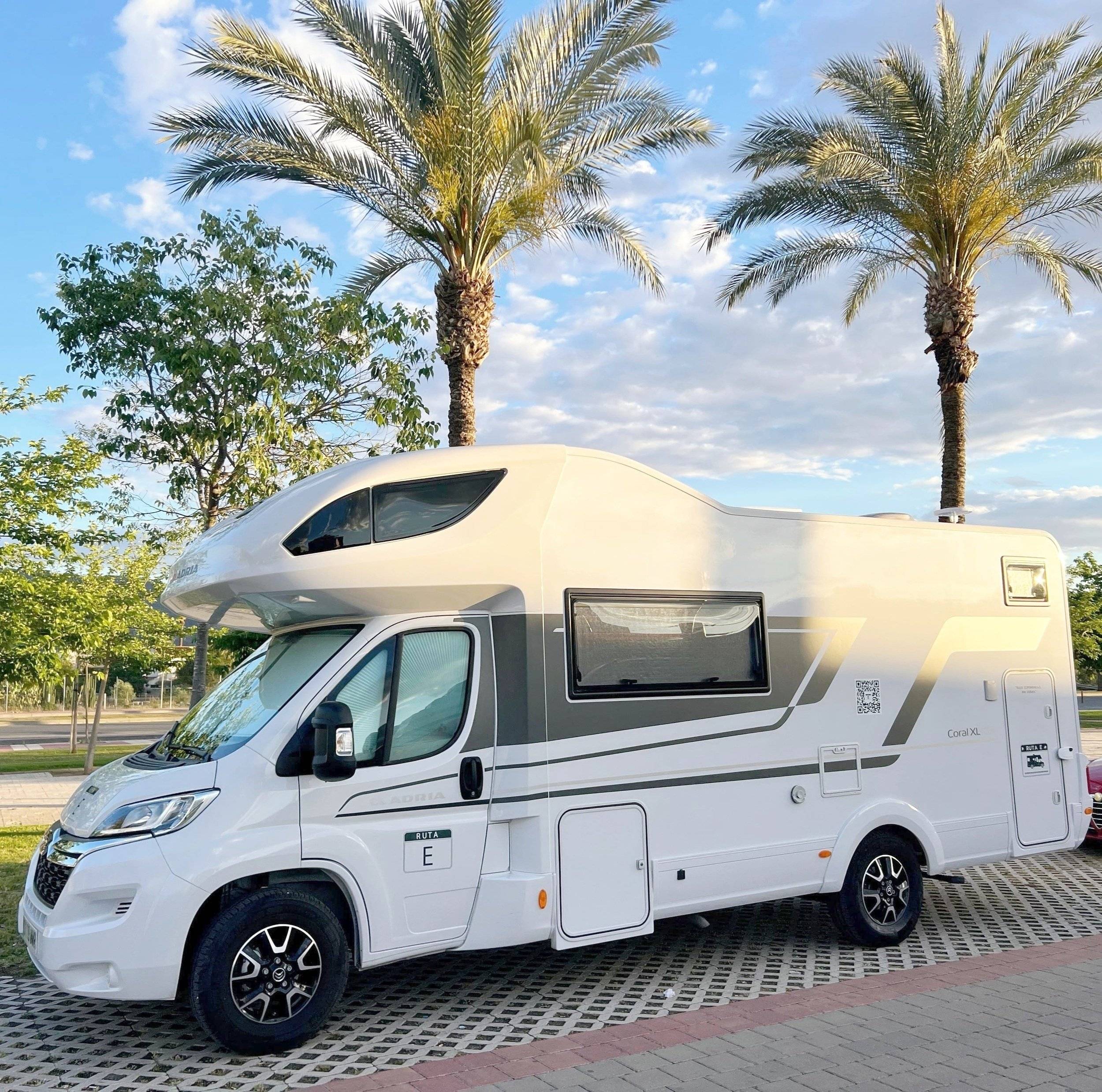 Adria ADRIA CORAL AXESS XL 670 DK