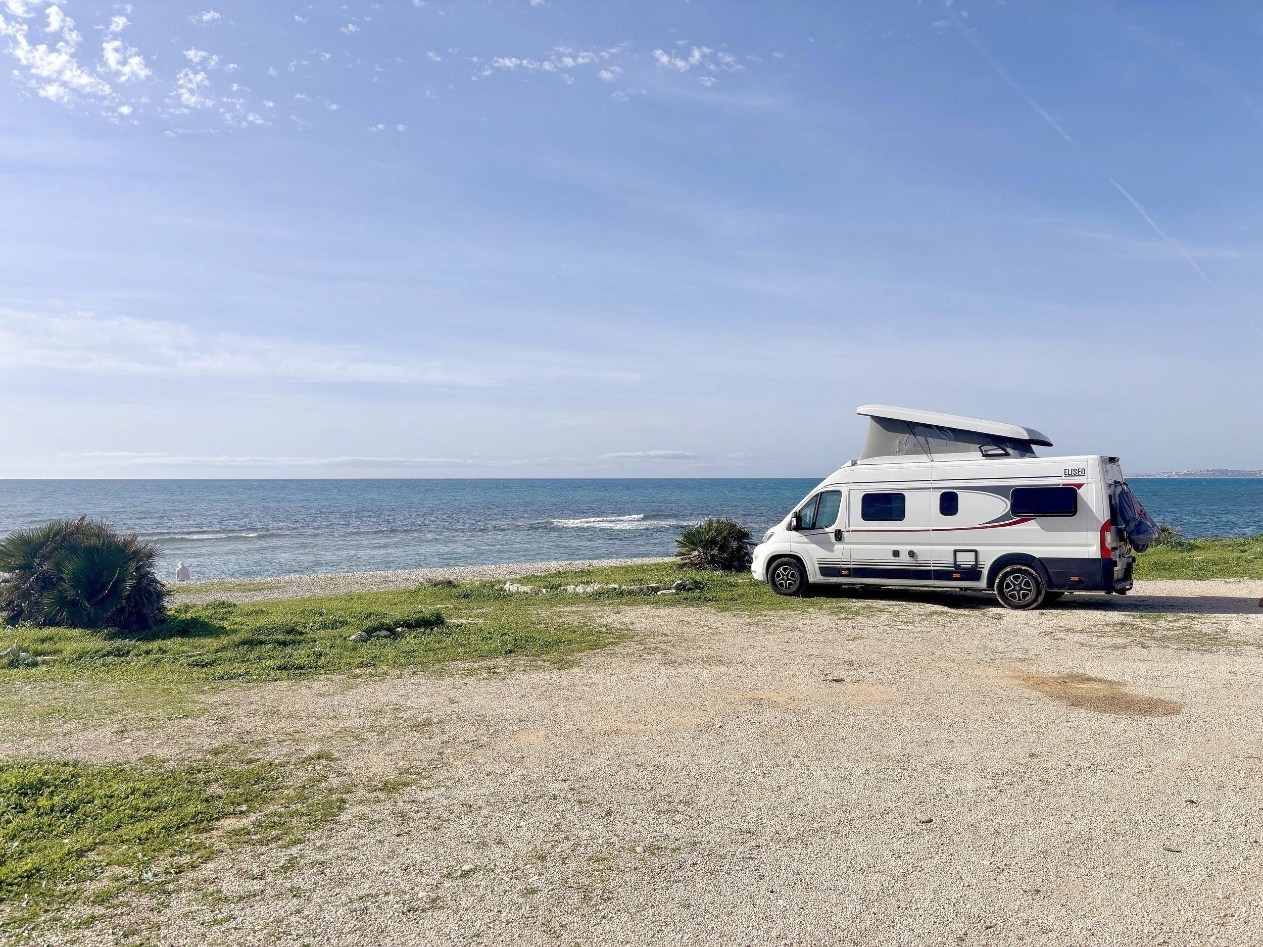 Bürstner ELISEO C642