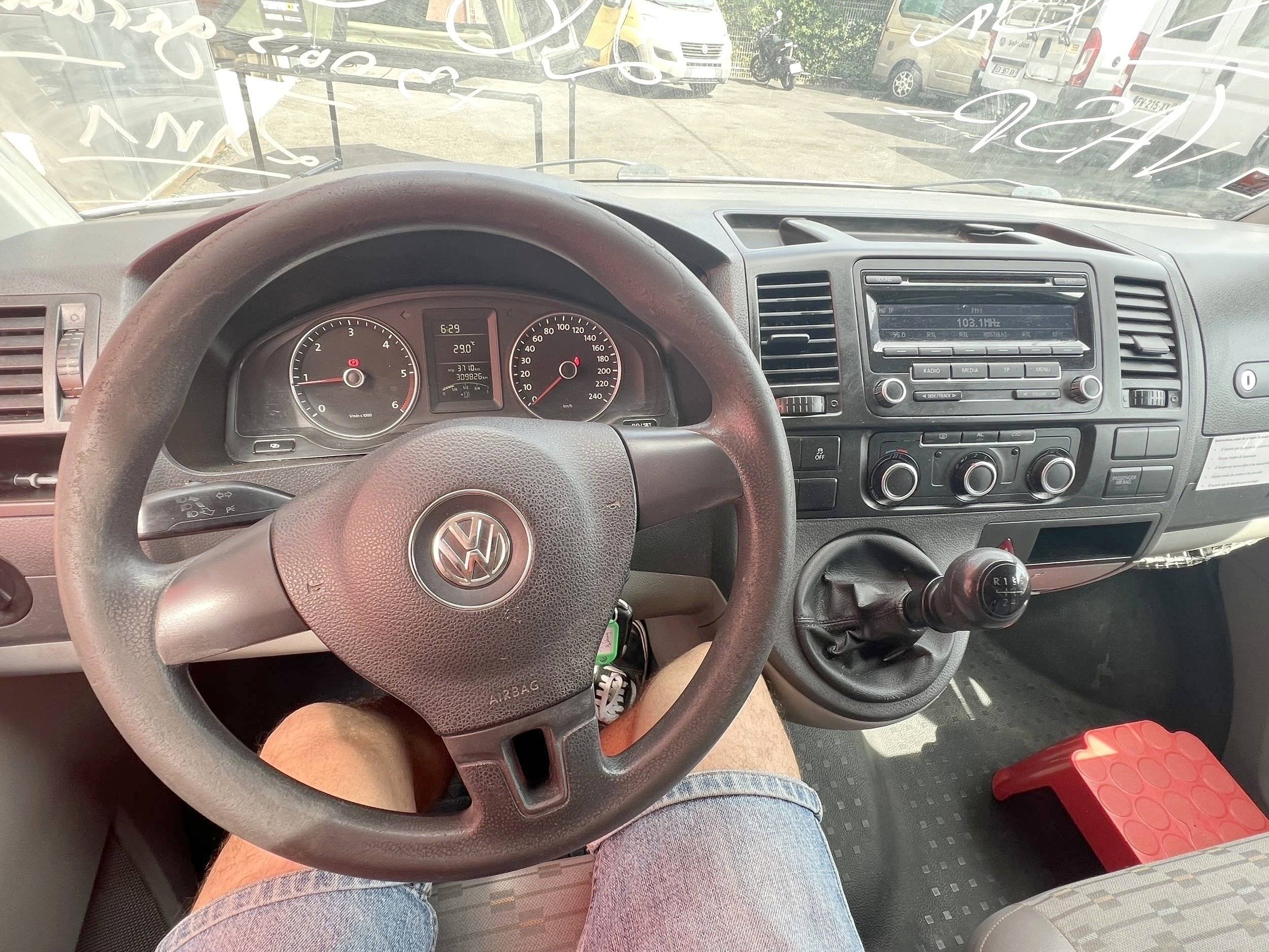 Volkswagen T5 2 l 102 ch