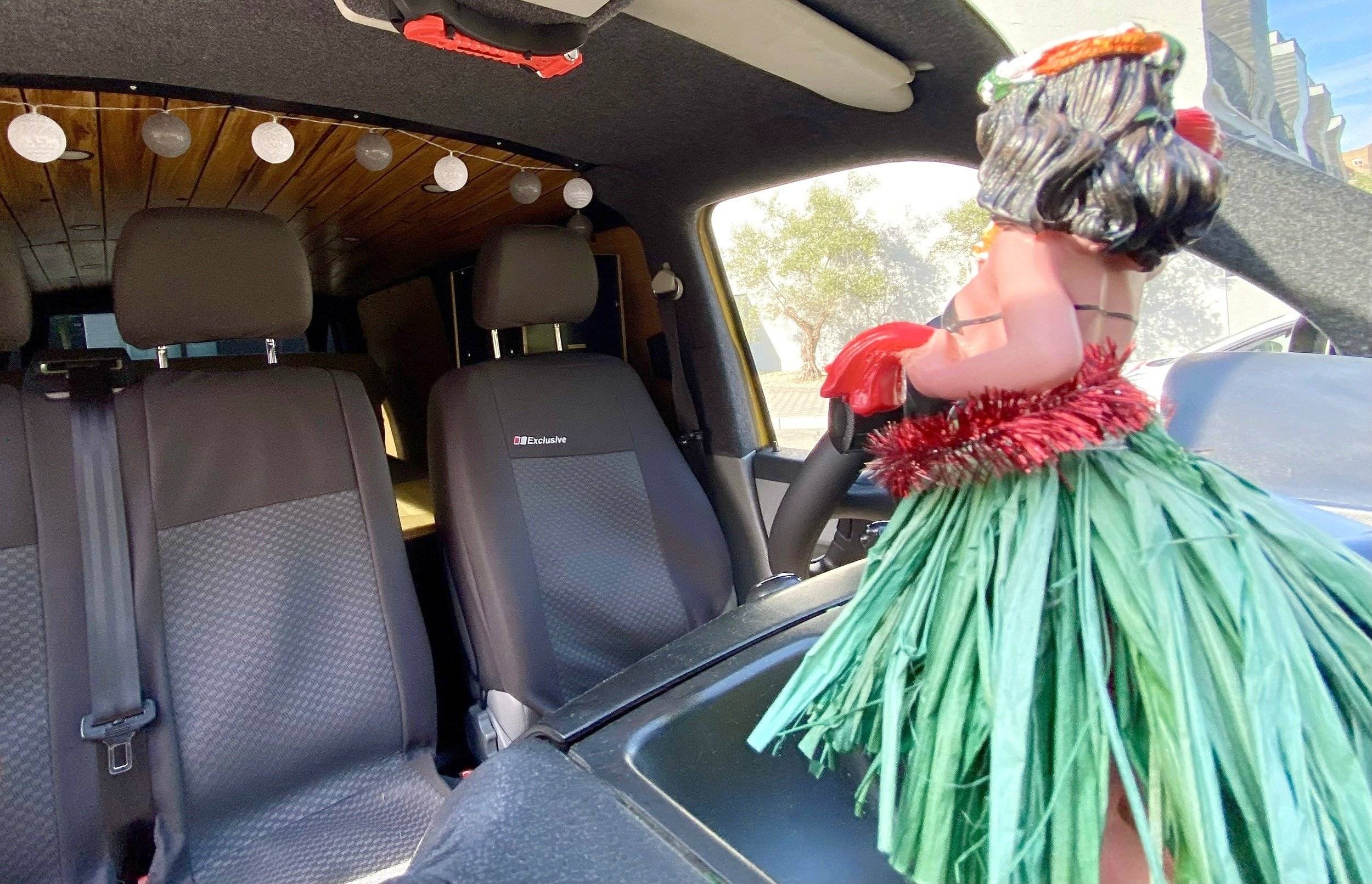 BarefootVans Volkswagen Transporter T5